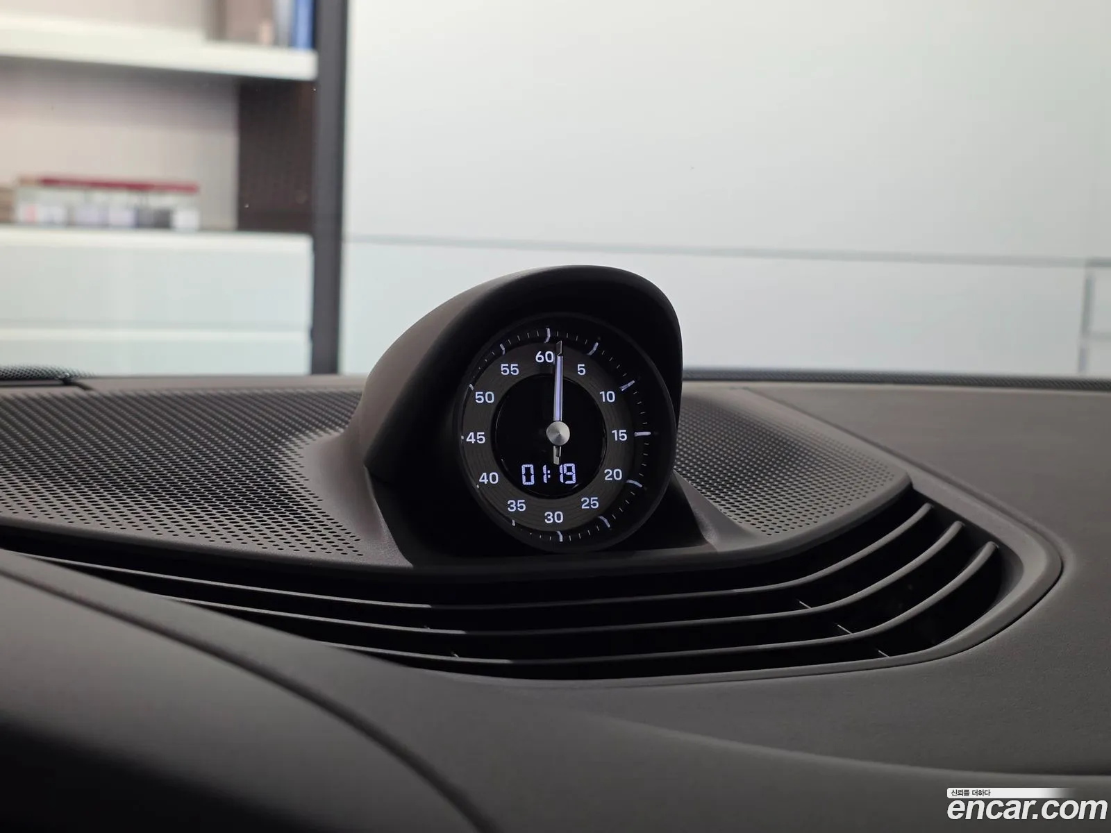 Porsche Taycan 2025 — 5
