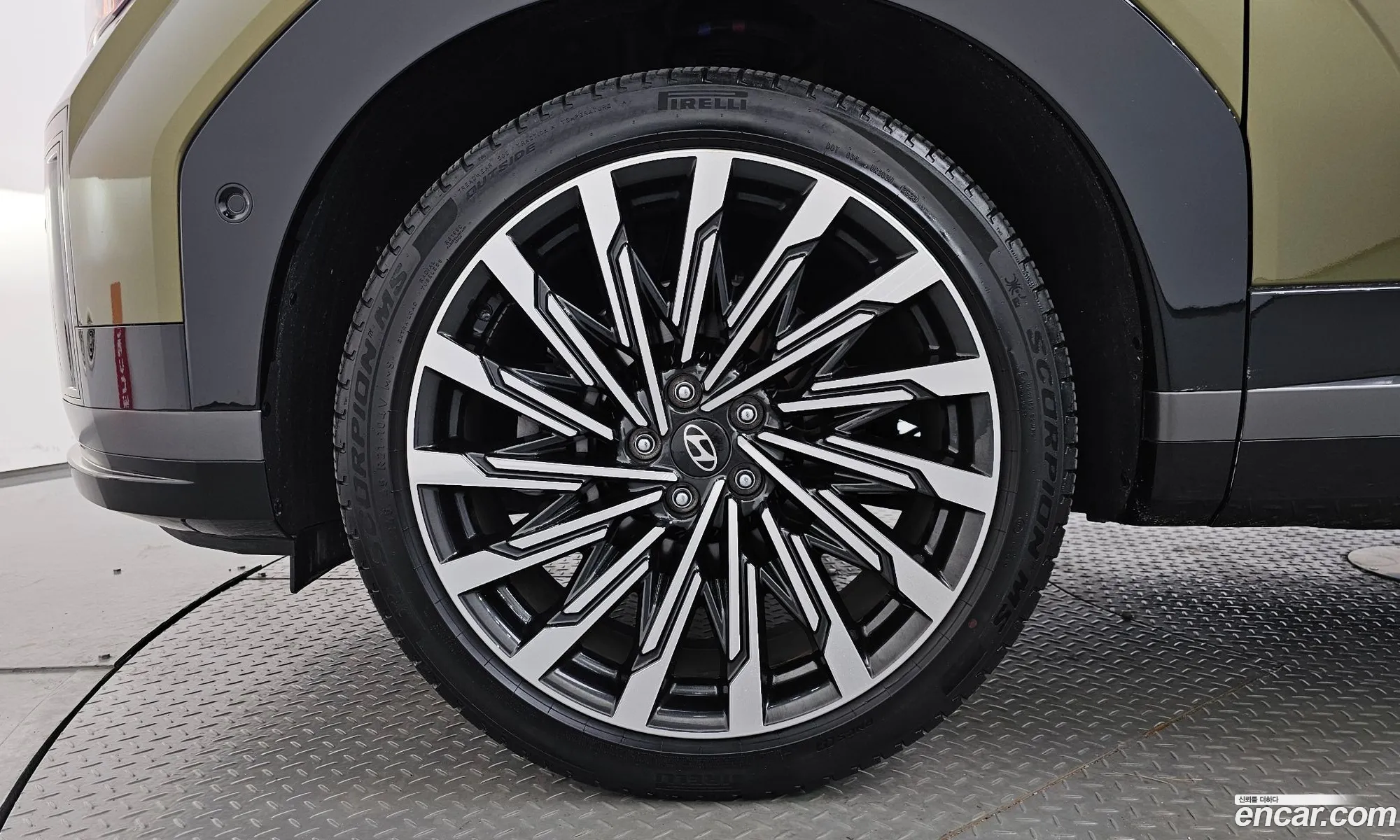 Hyundai Santa Fe 2024 — 18