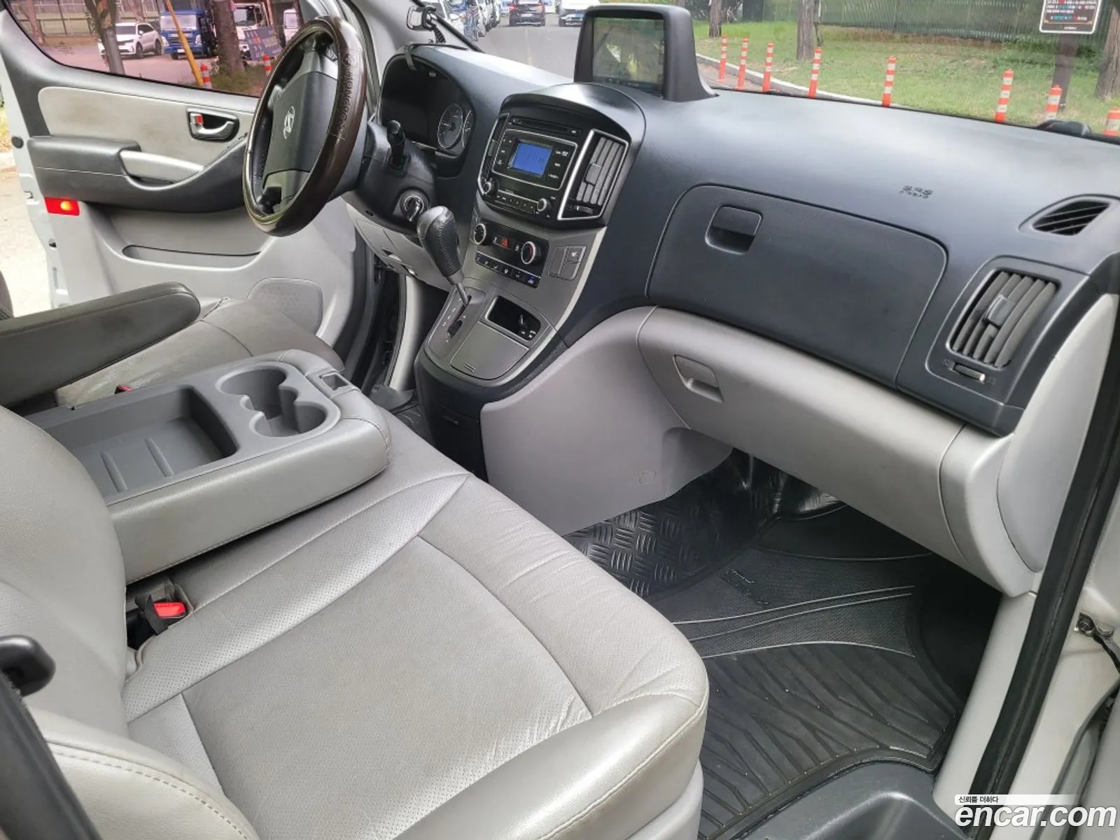 Hyundai Grand Starex 2019 — 16