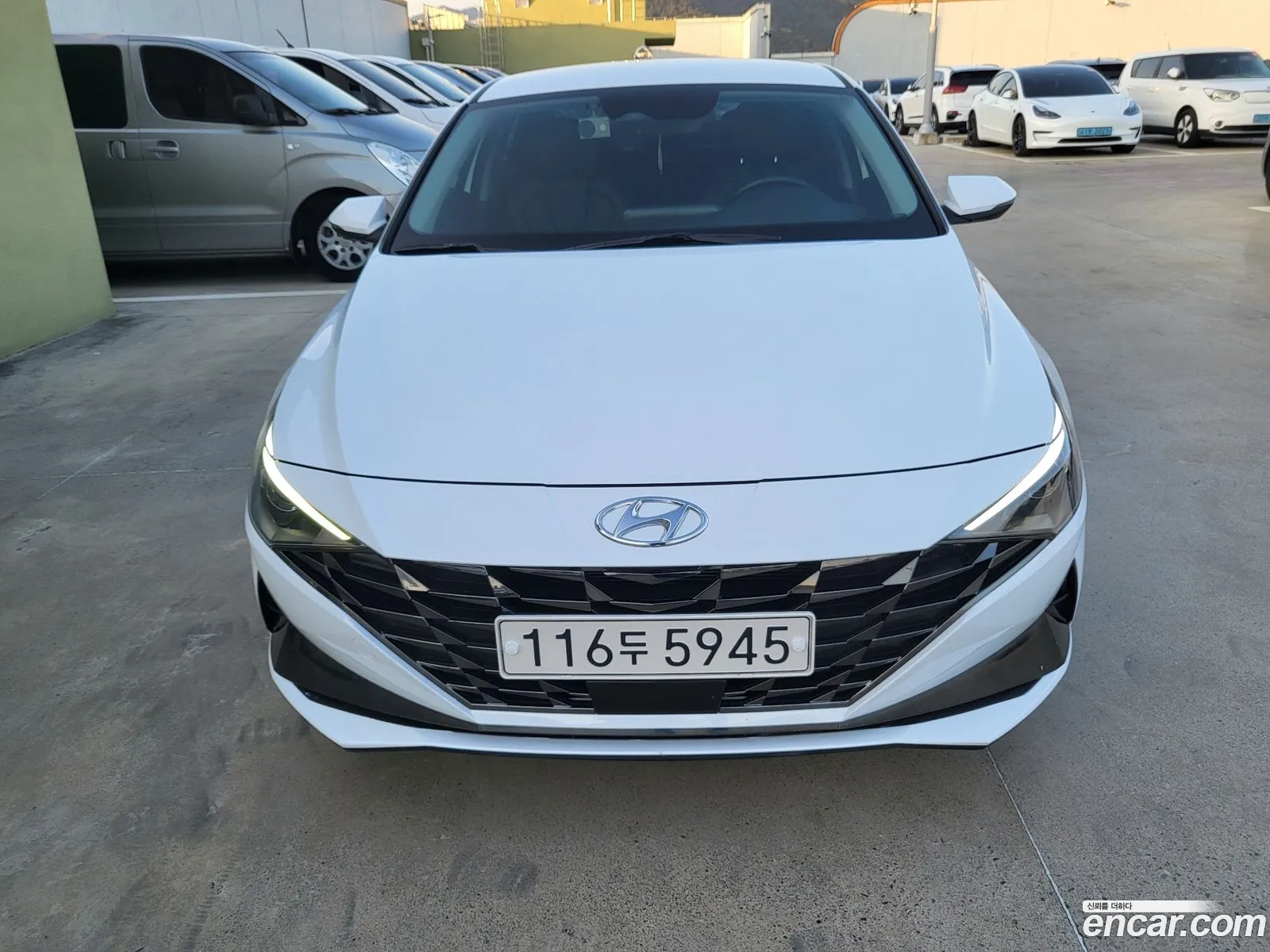 Hyundai Elantra 2021 — 14