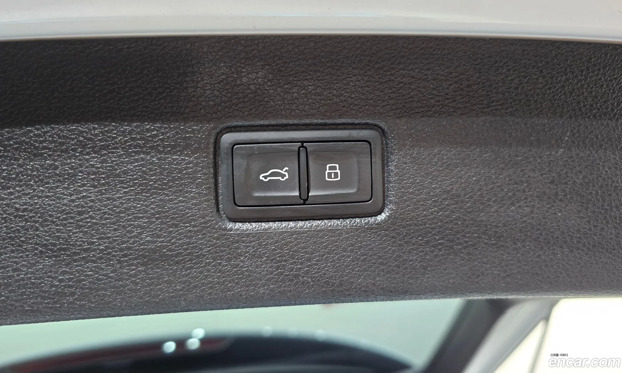 Audi Q7 2019 WAUZZZ4M5KD042946 — 19