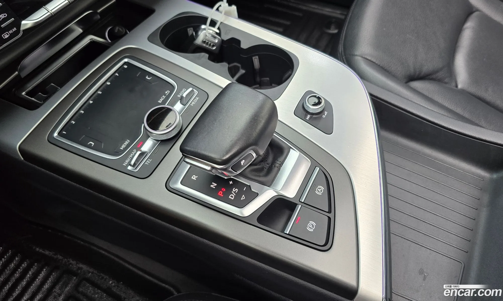 Audi Q7 2019 WAUZZZ4M5KD042946 — 3
