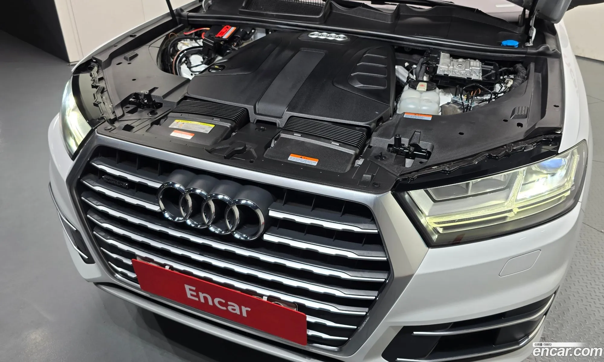 Audi Q7 2019 WAUZZZ4M5KD042946 — 29