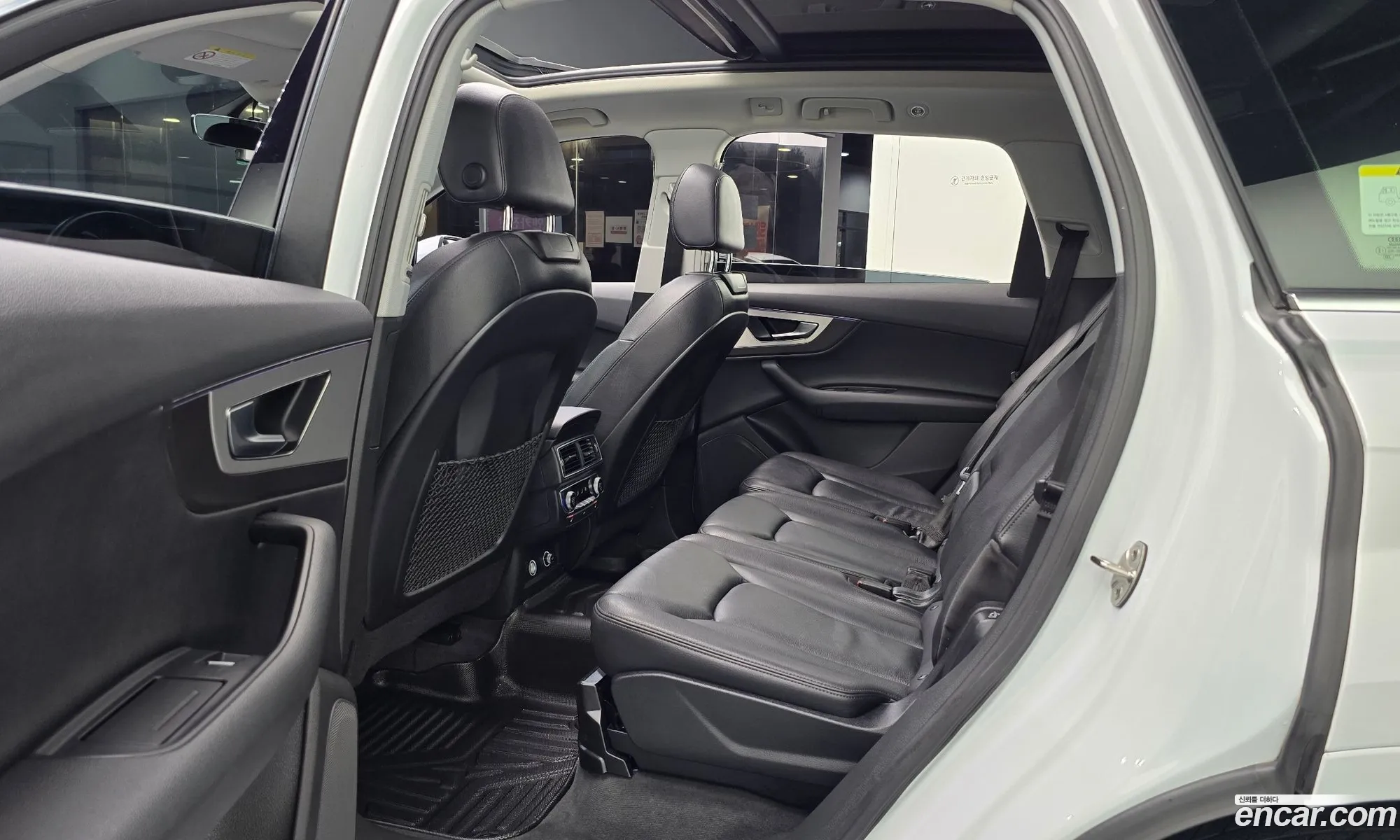 Audi Q7 2019 WAUZZZ4M5KD042946 — 22