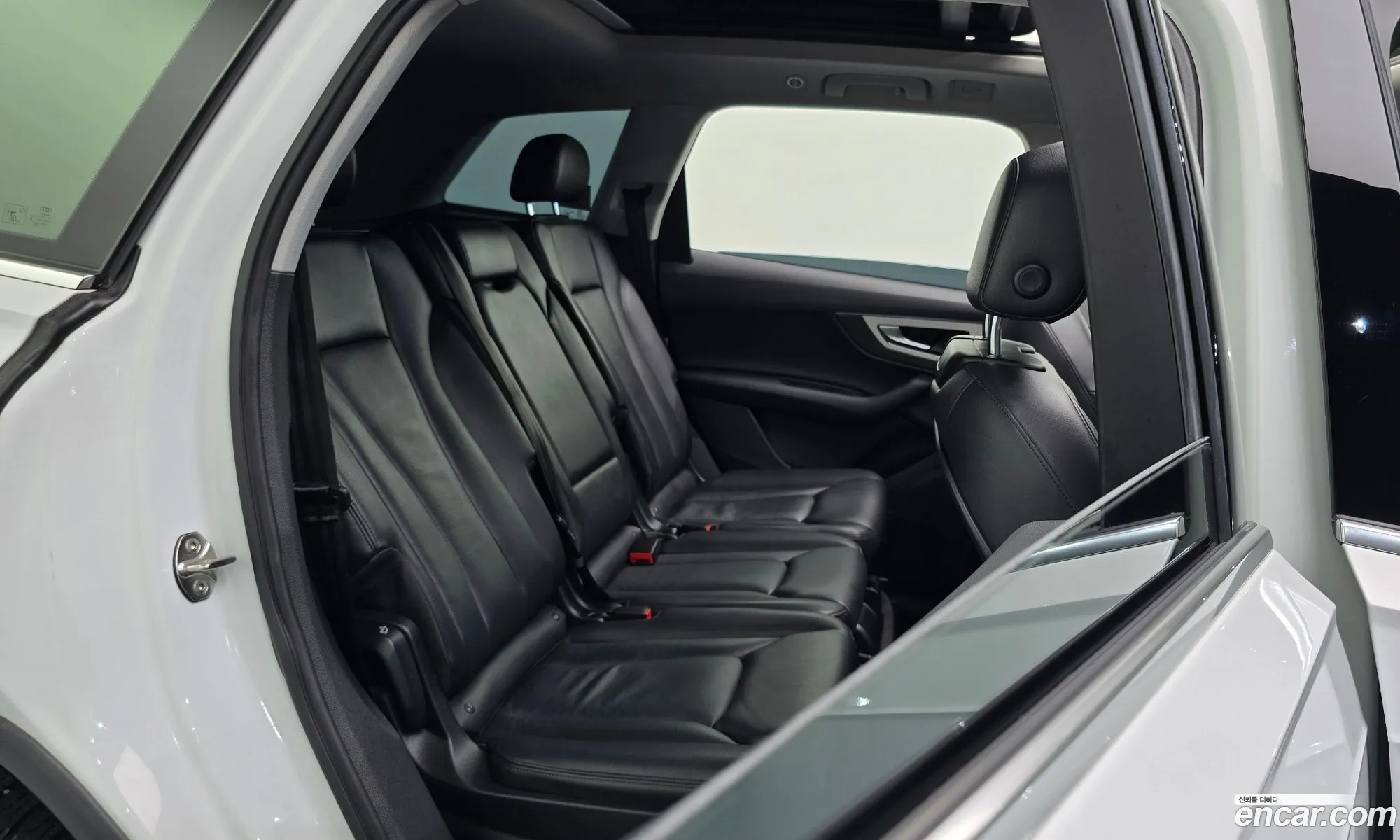Audi Q7 2019 WAUZZZ4M5KD042946 — 25