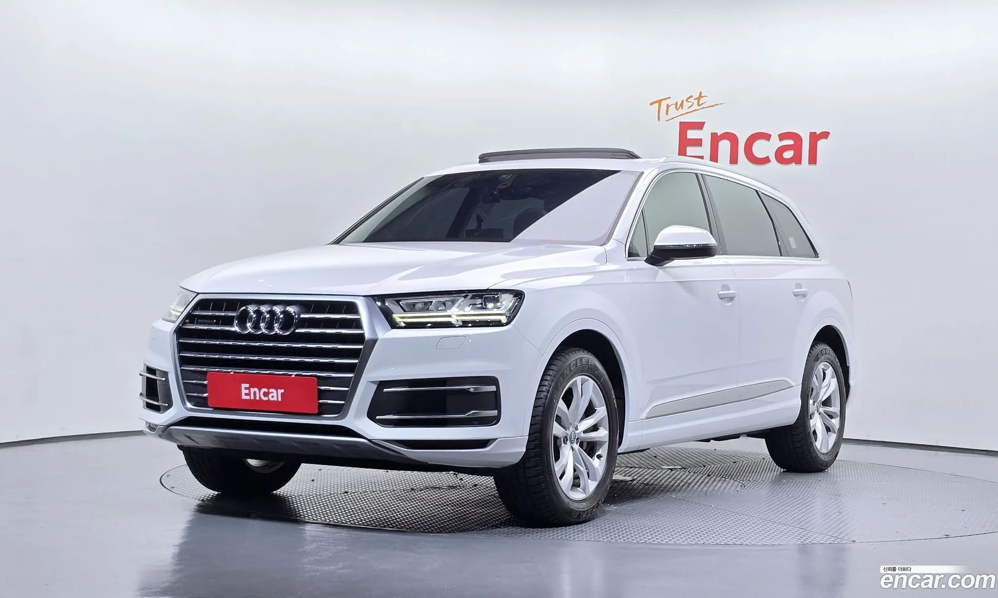 Audi Q7 2019 WAUZZZ4M5KD042946 — 17