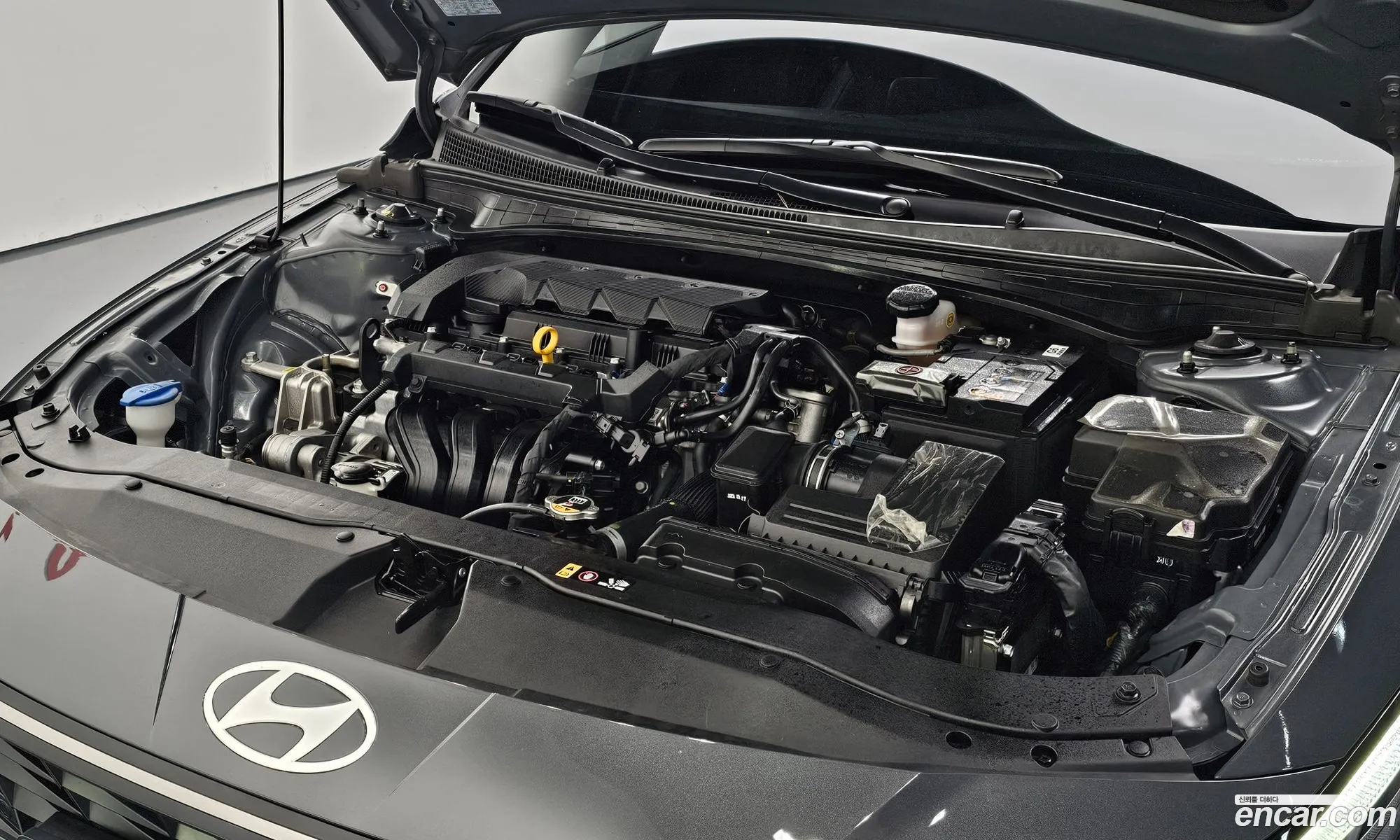 Hyundai Elantra 2023 — 26