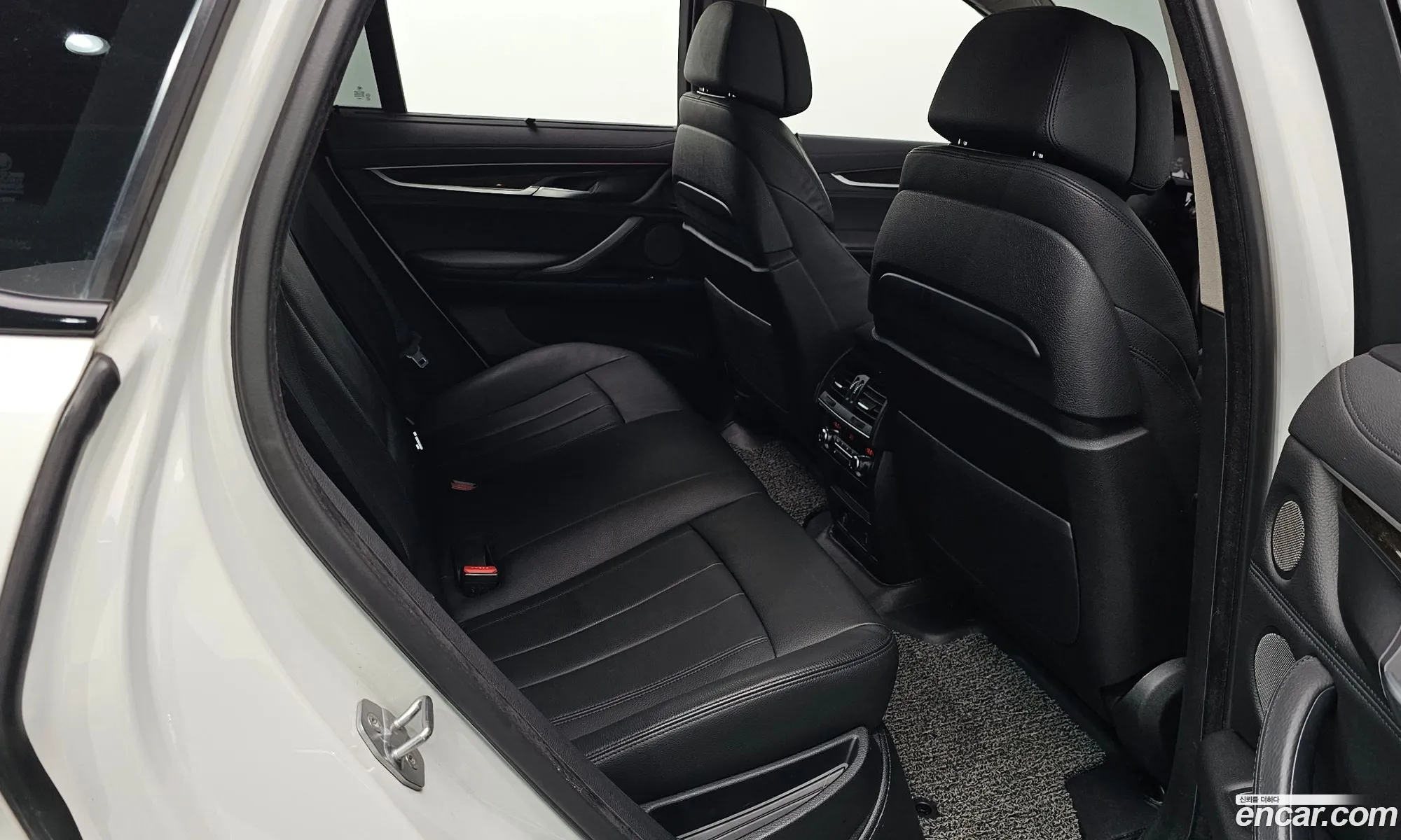 BMW X6 2016 WBAKV4100G0P73946 — 5