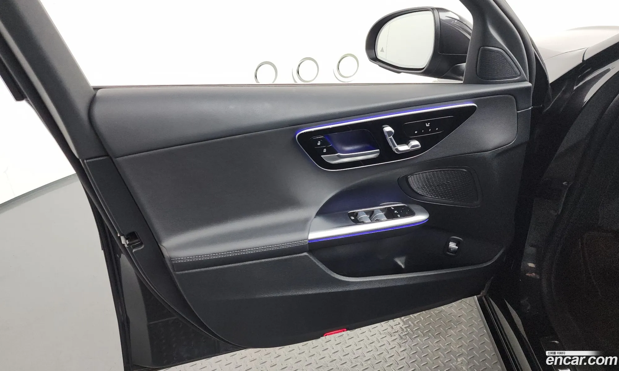 Mercedes-Benz C-Class W206 2023 — 4