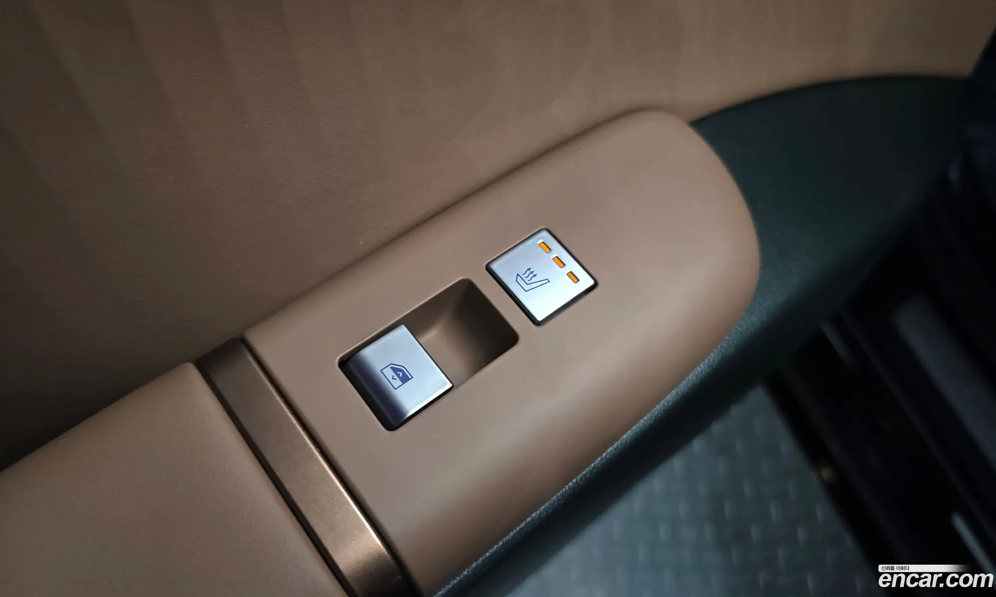 Hyundai Grandeur 2023 — 28
