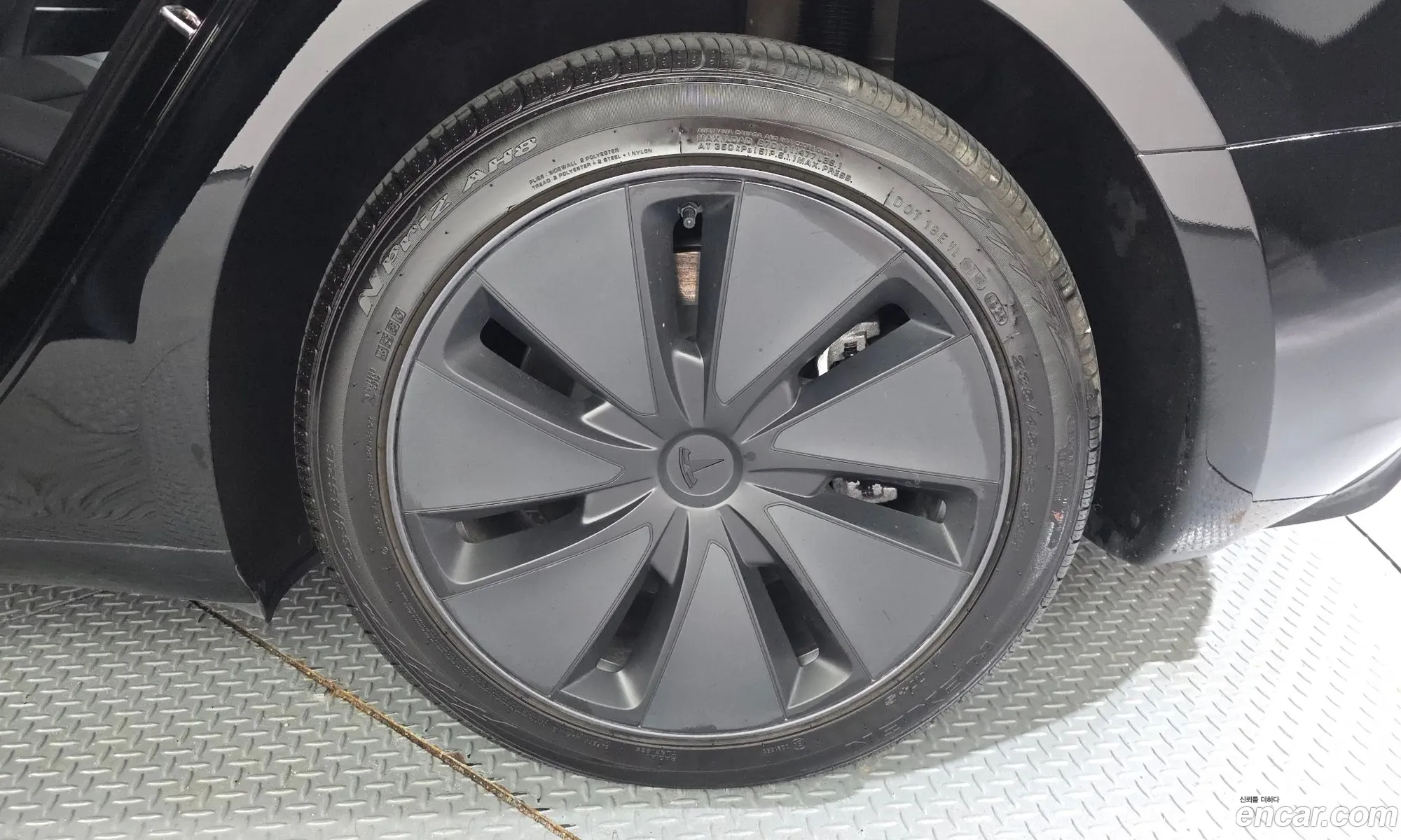 Tesla Model 3 2024 LRW3E7FS3RC136986 — 7