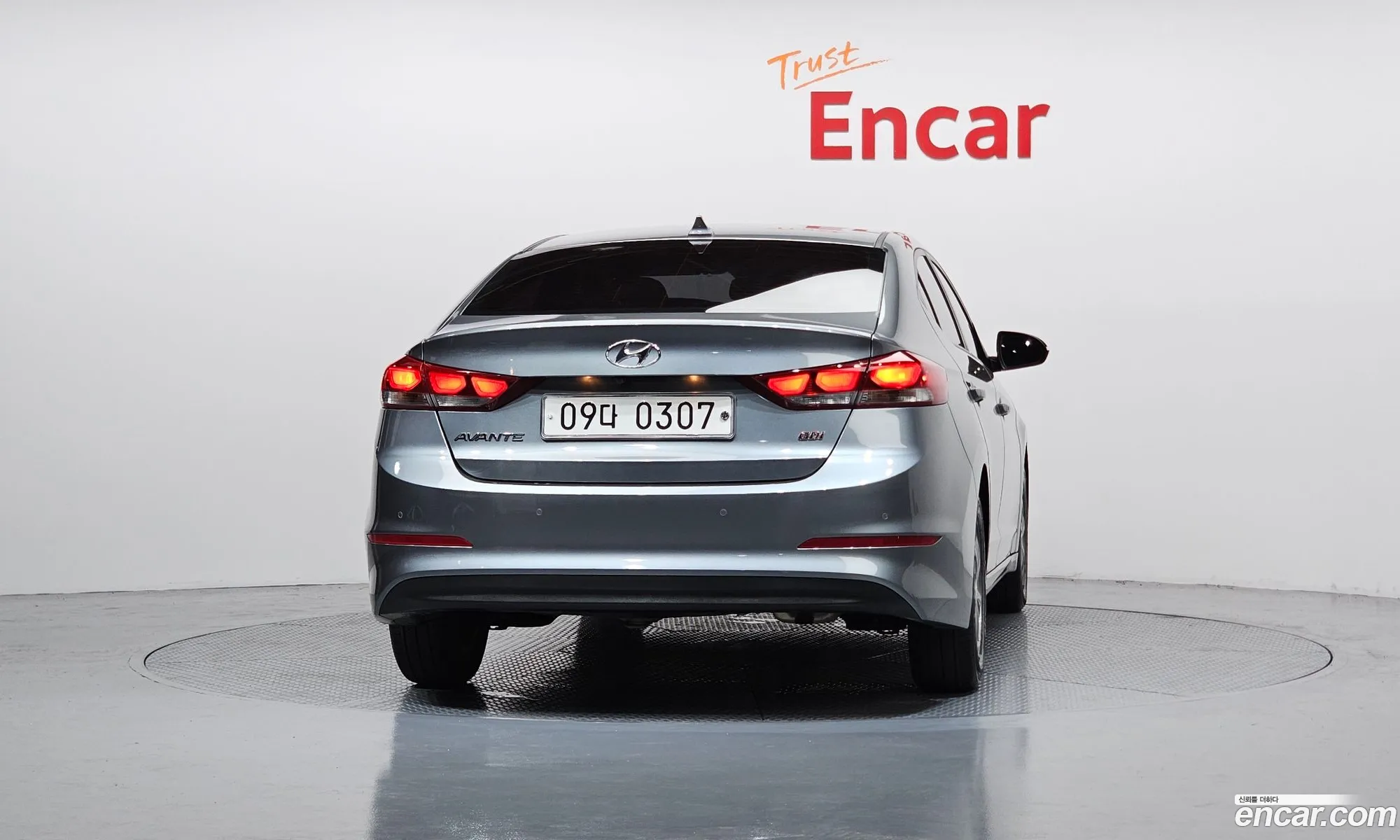 Hyundai Elantra AD 2016 — 24