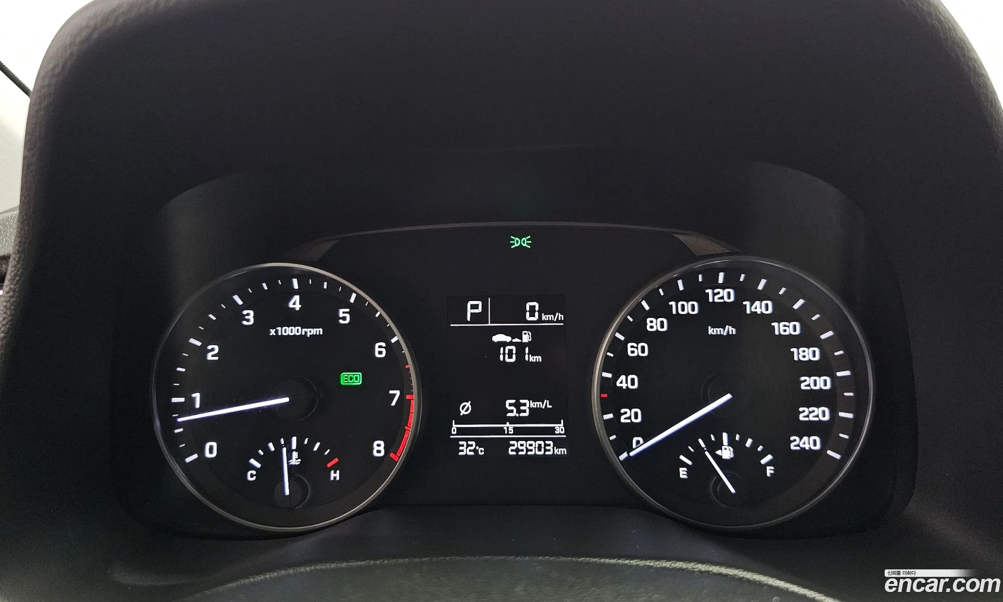 Hyundai Elantra AD 2016 — 13