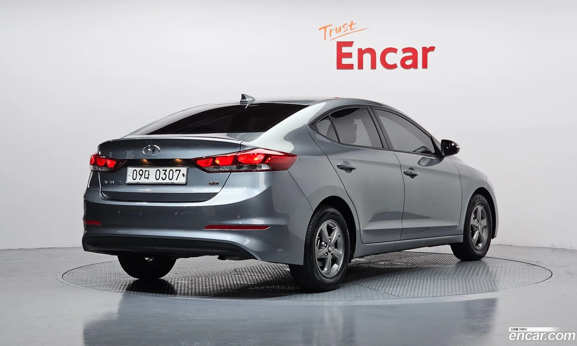 Hyundai Elantra AD 2016 — 12