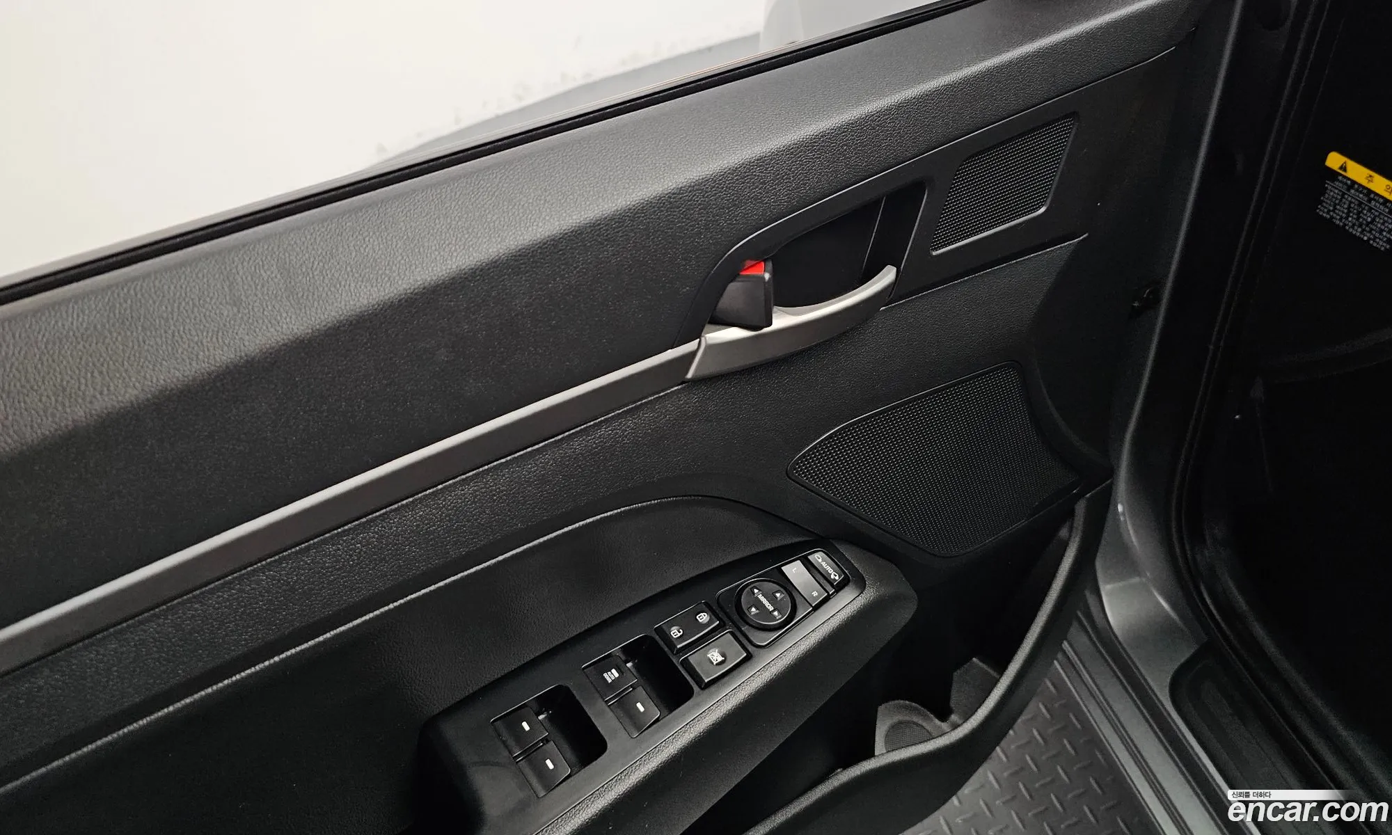 Hyundai Elantra AD 2016 — 22