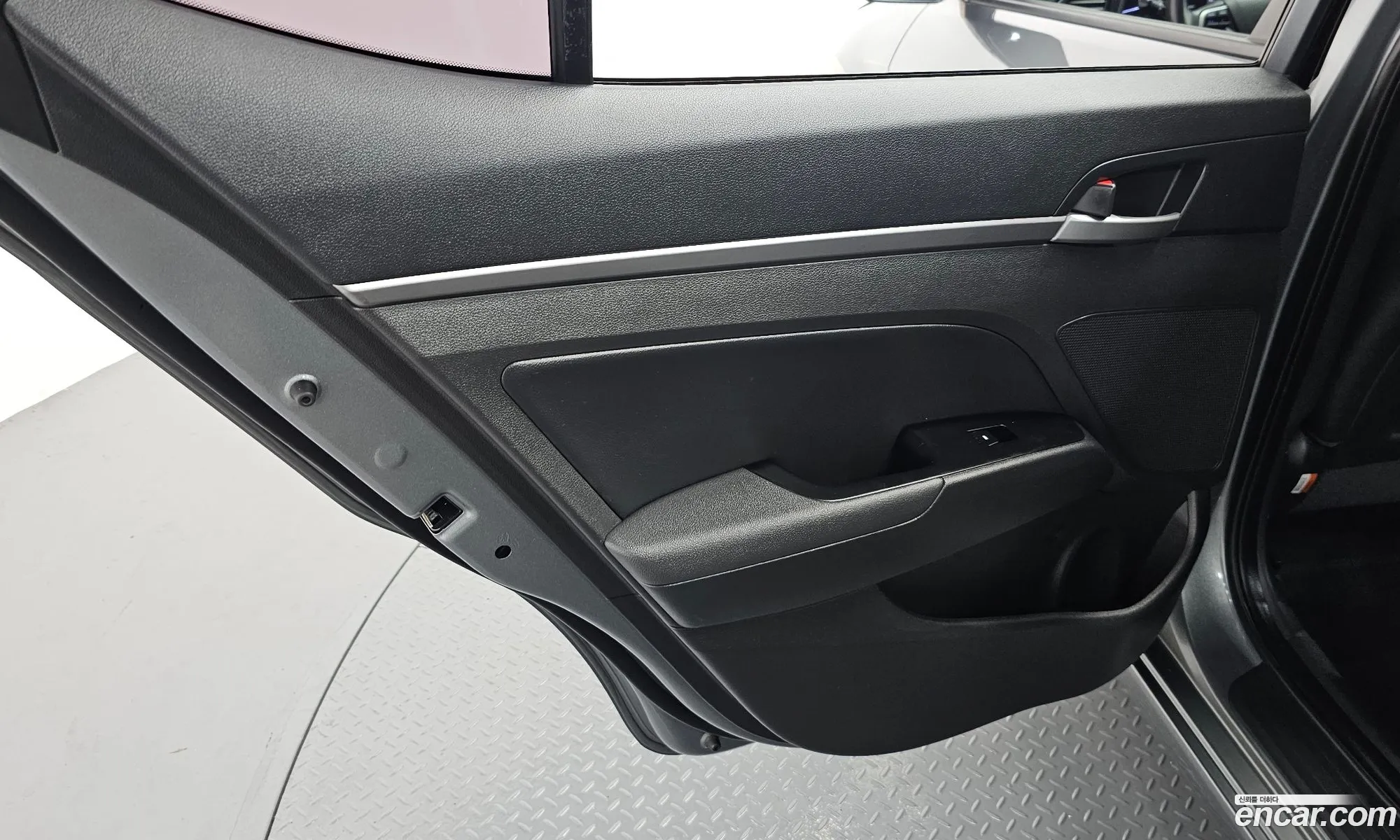 Hyundai Elantra AD 2016 — 18