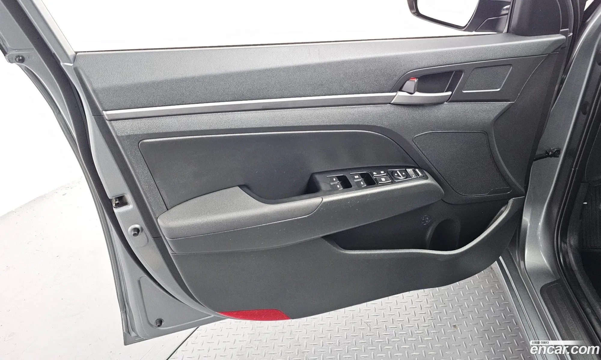 Hyundai Elantra AD 2016 — 9
