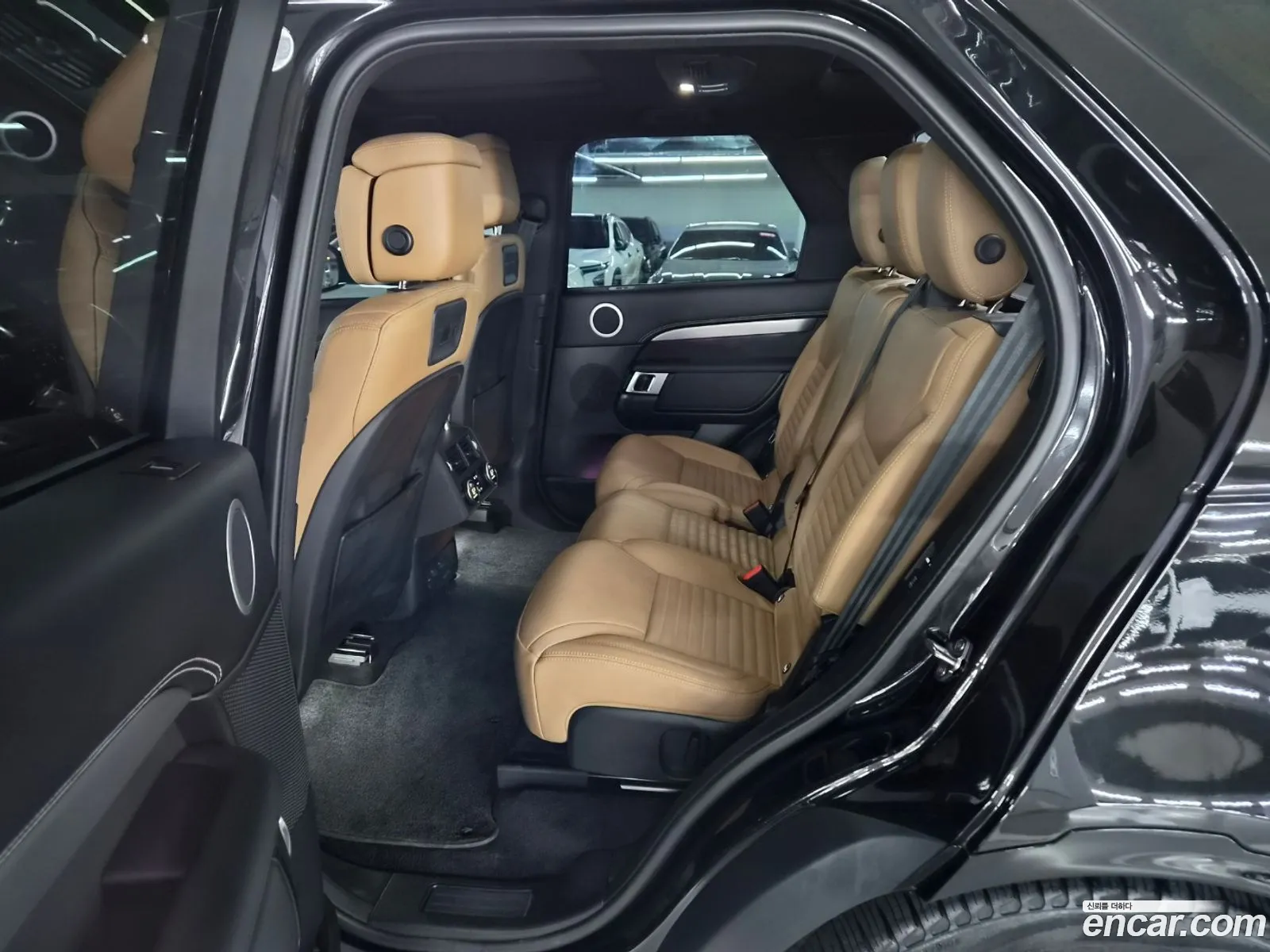 Land Rover Discovery 5 2025 — 4