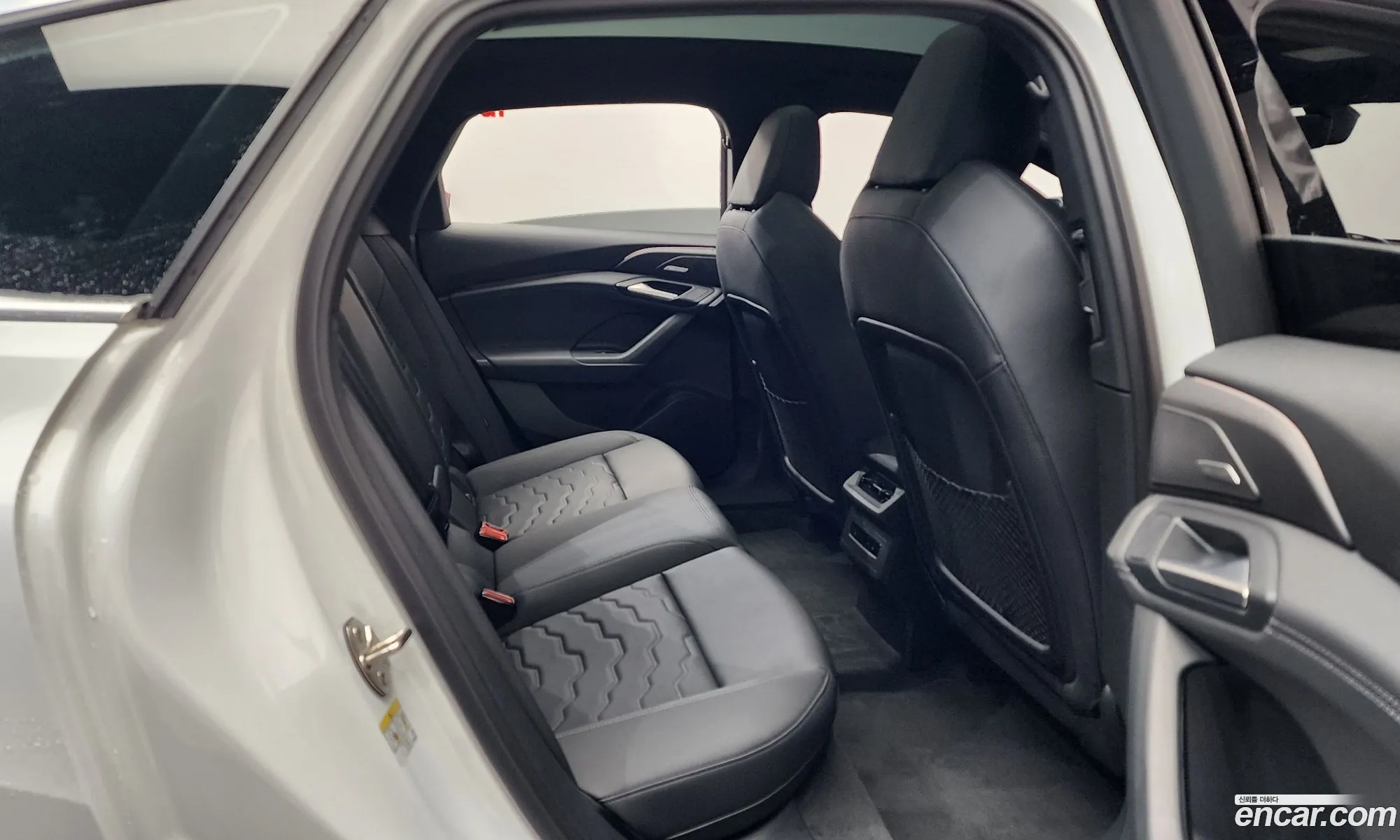 Audi A6 e-tron 2025 WAUZZZGHXSA014897 — 9
