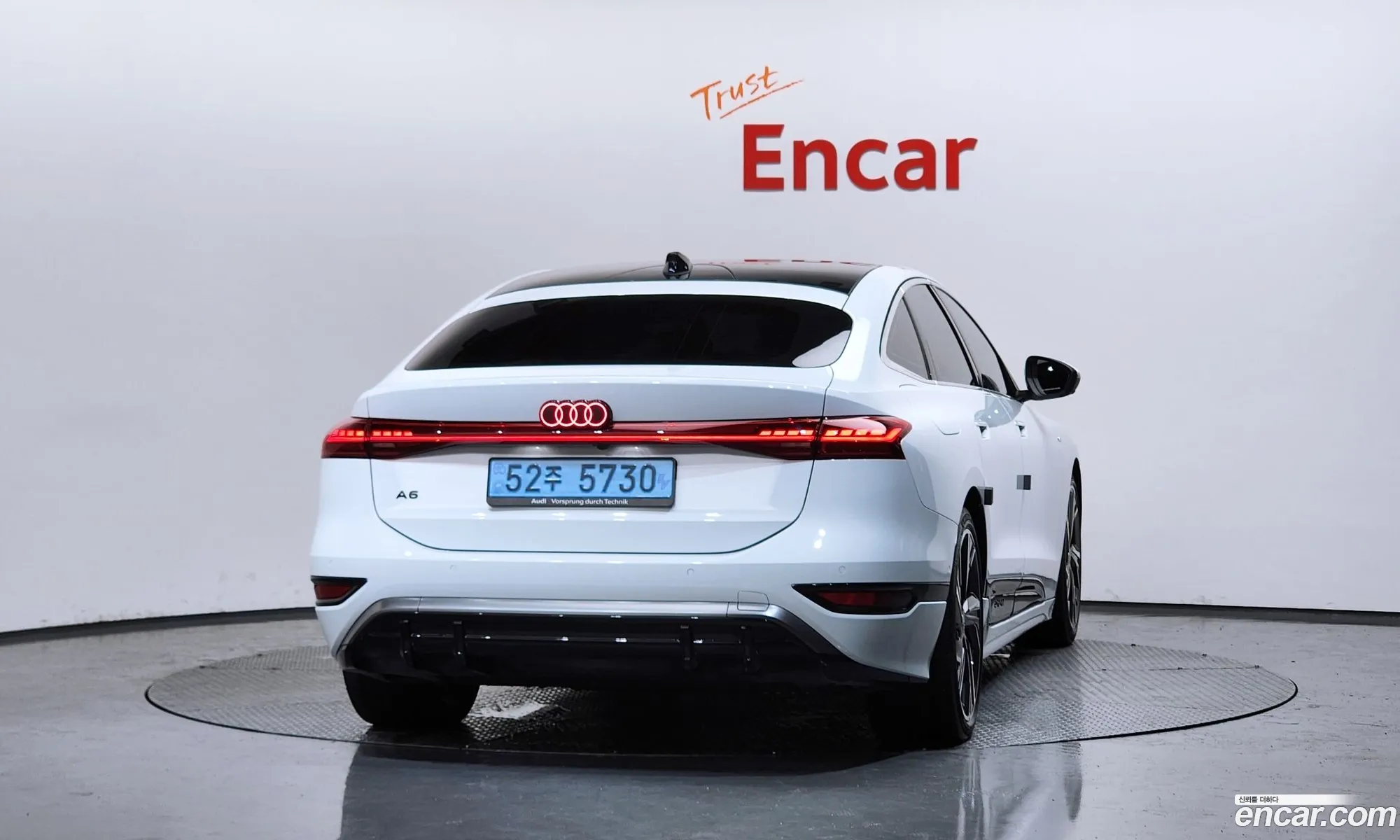 Audi A6 e-tron 2025 WAUZZZGHXSA014897 — 11