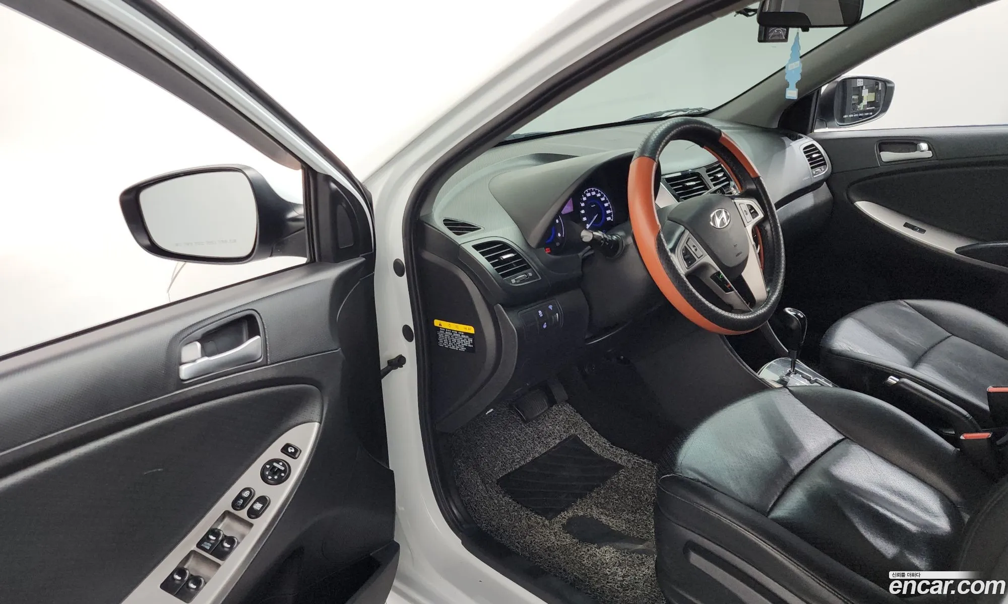 Hyundai Accent 2016 — 2