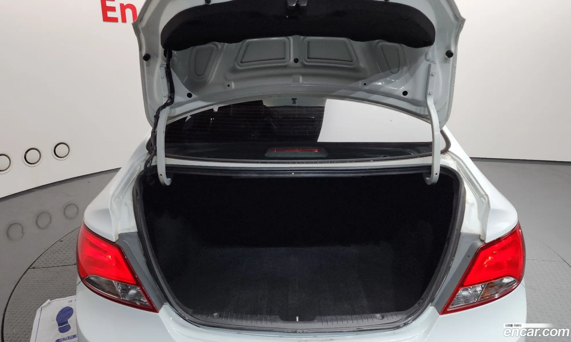 Hyundai Accent 2016 — 11