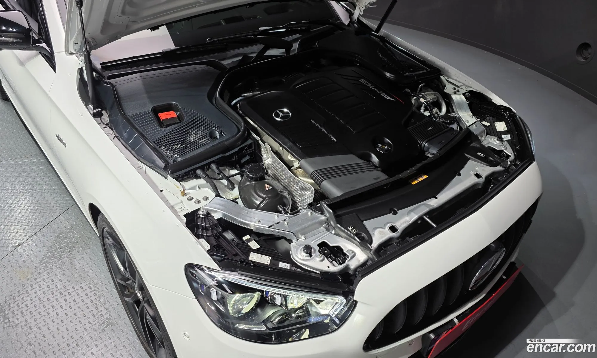 Mercedes-Benz E-Class W213 2022 — 12