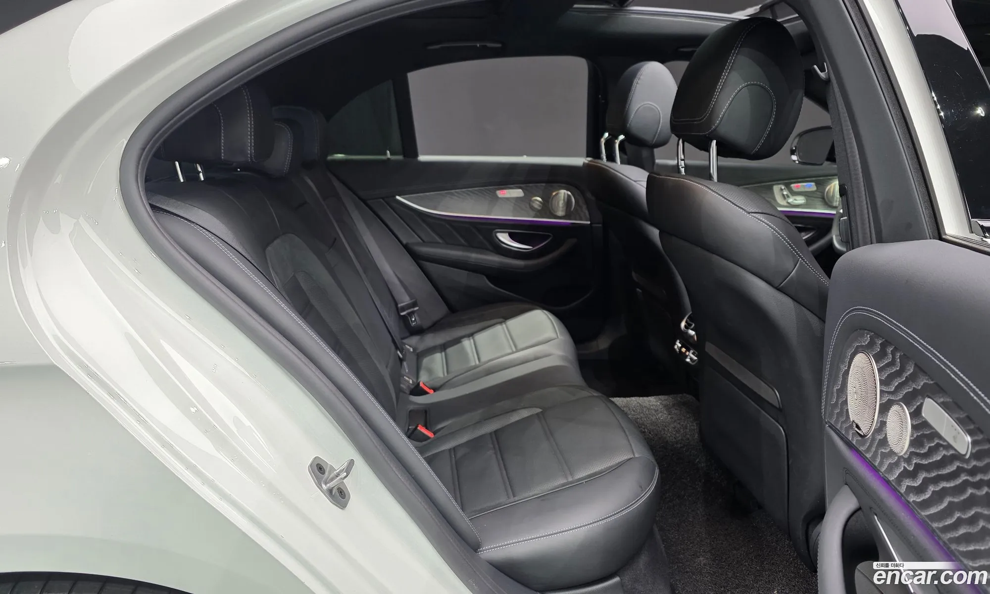 Mercedes-Benz E-Class W213 2022 — 14