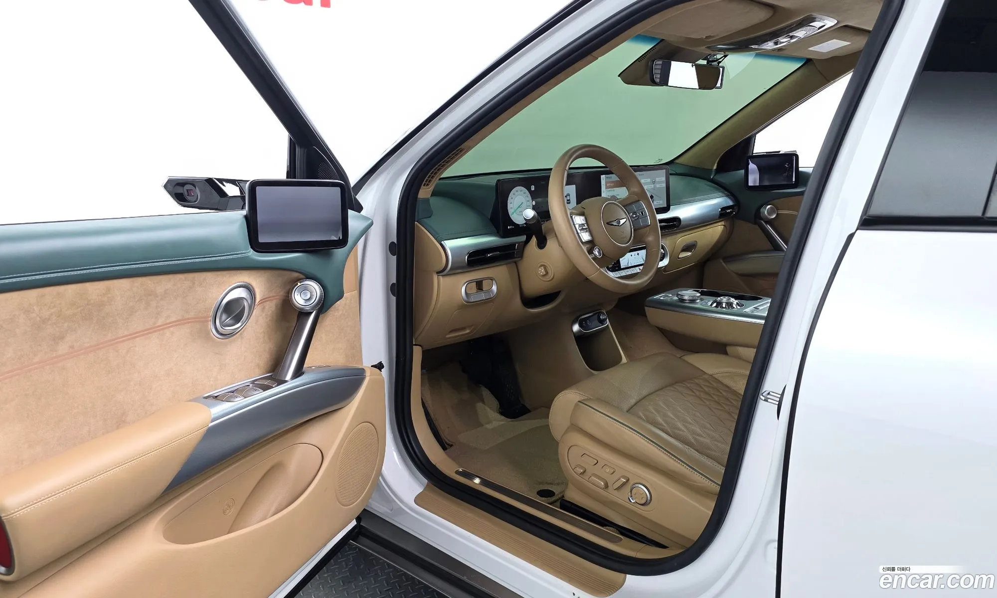 Genesis GV60 2022 — 12