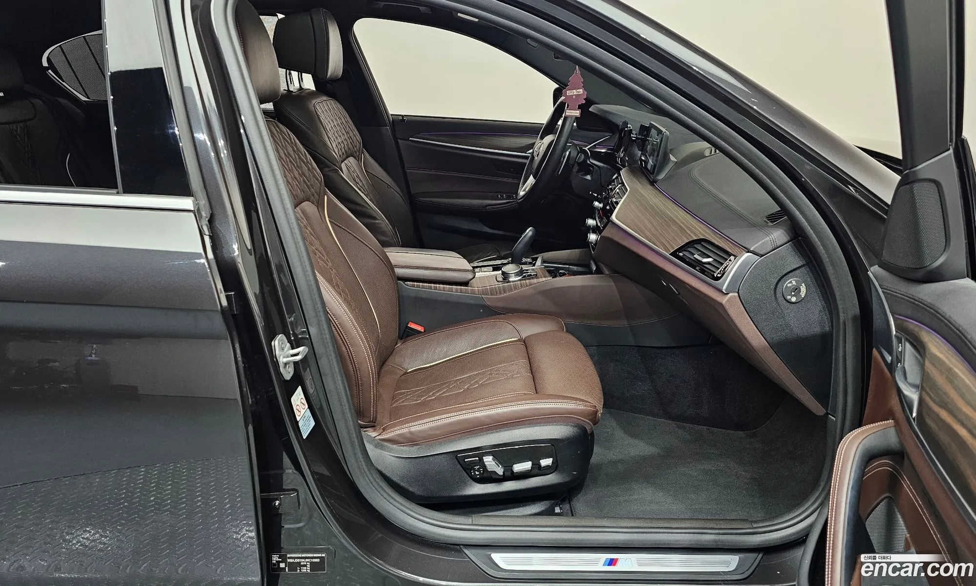 BMW 5 Series 2017 — 28