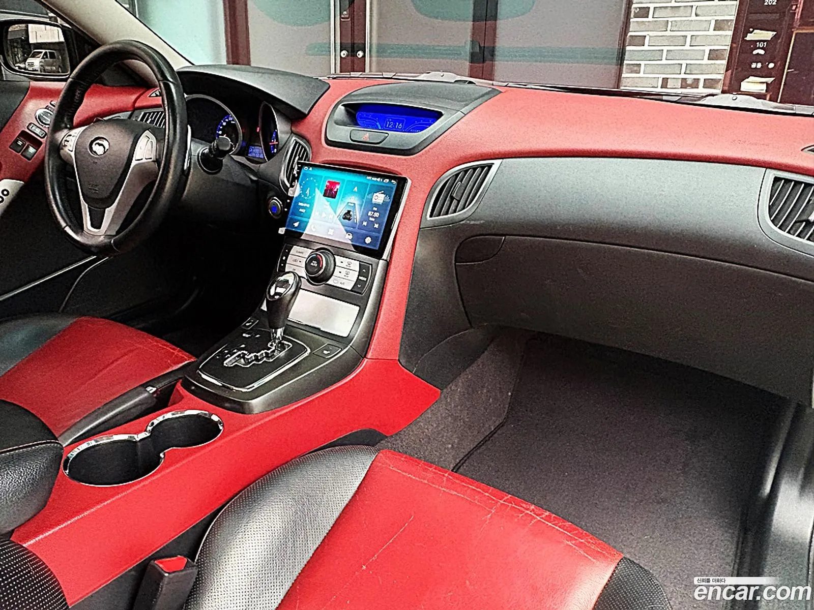 Hyundai Genesis Coupe 2010 — 12