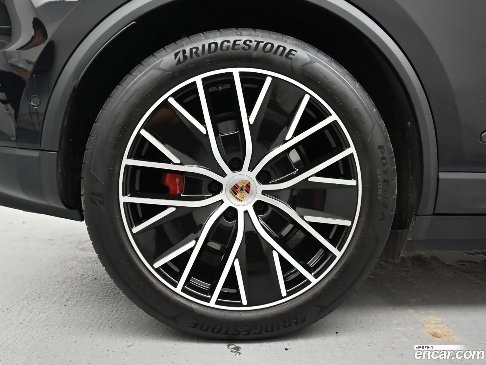 Porsche Macan EV 2025 — 7