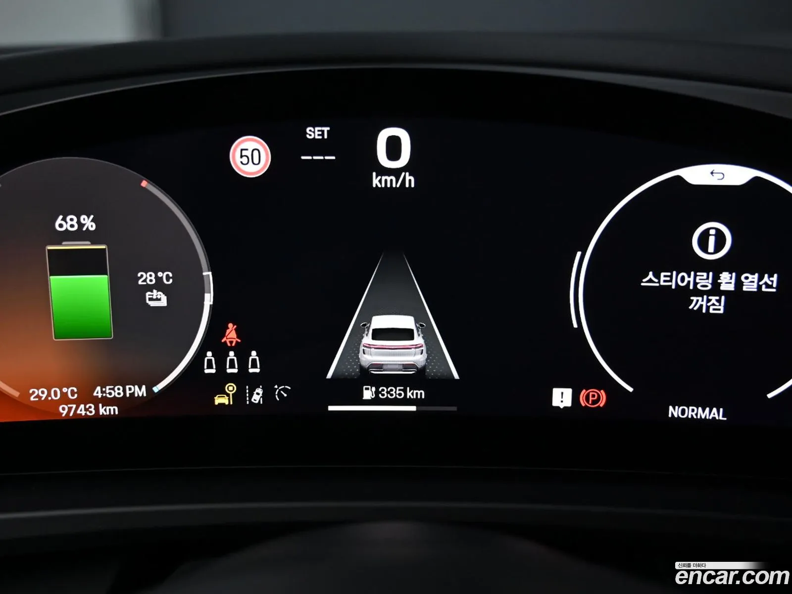 Porsche Macan EV 2025 — 18