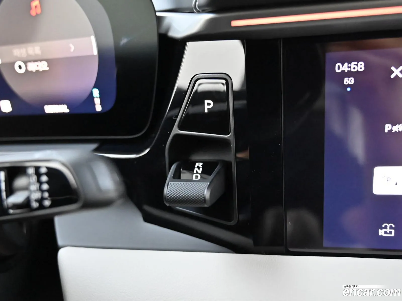 Porsche Macan EV 2025 — 16