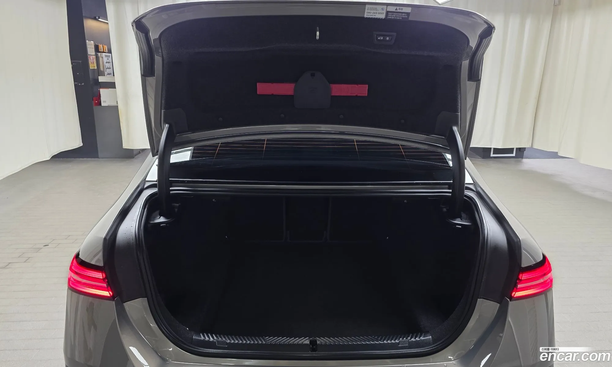 BMW 5 Series 2025 WBA51FJ04SCT85582 — 34