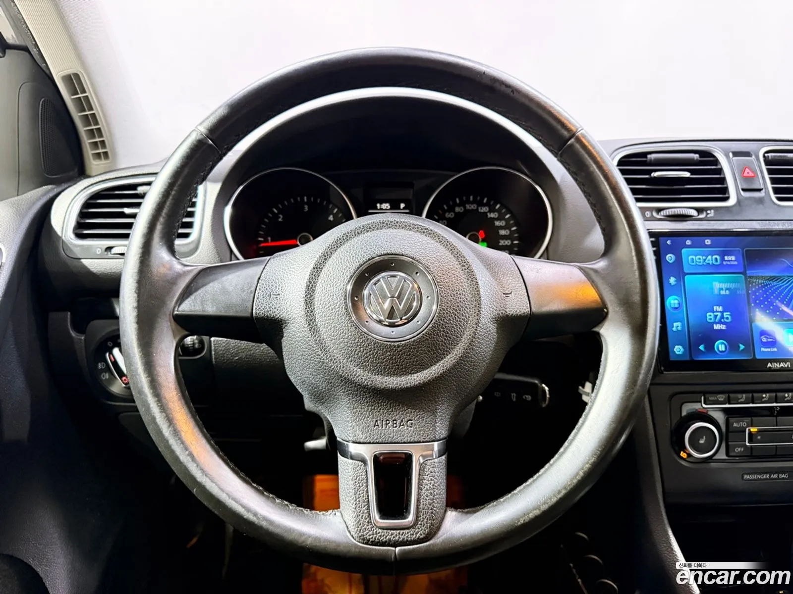 Volkswagen Golf 6th Gen 2011 — 7
