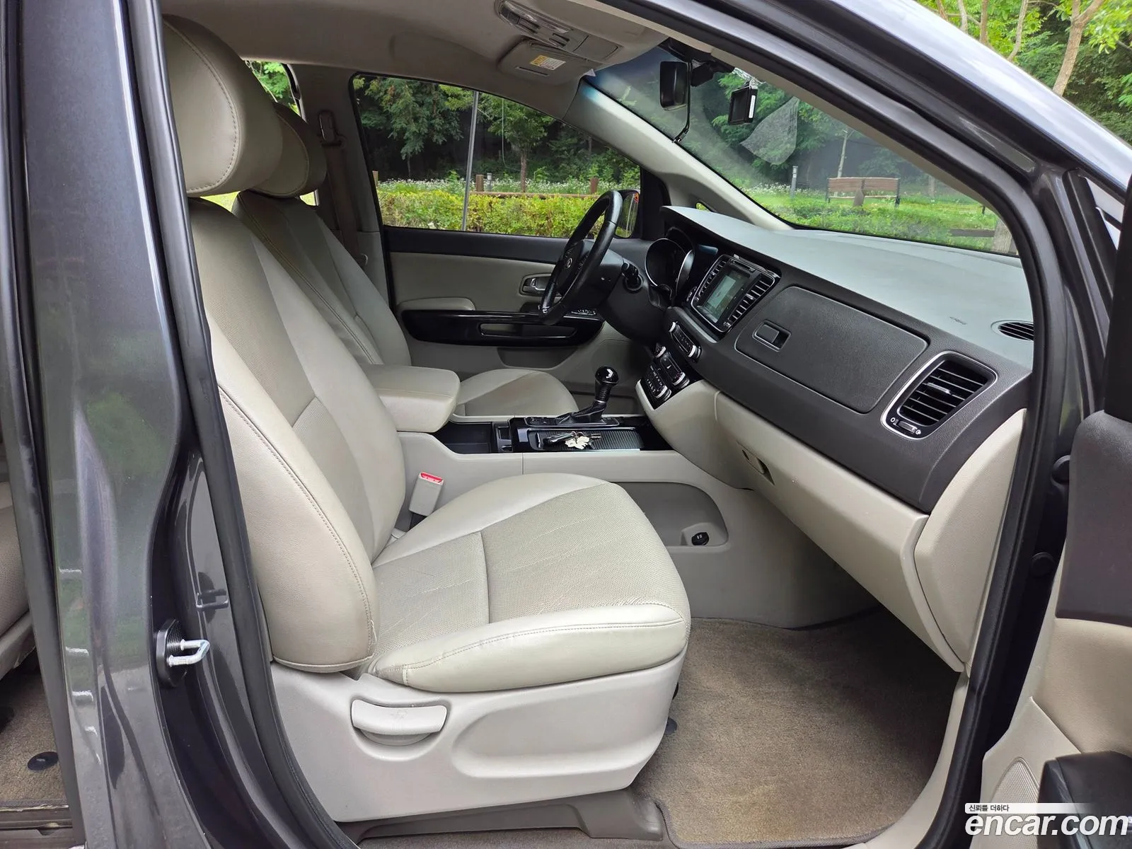 Kia Carnival 2014 — 3