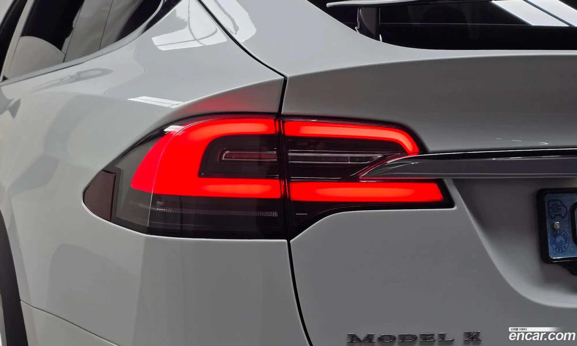 Tesla Model X 2018 5YJXCBE23JF126531 — 2
