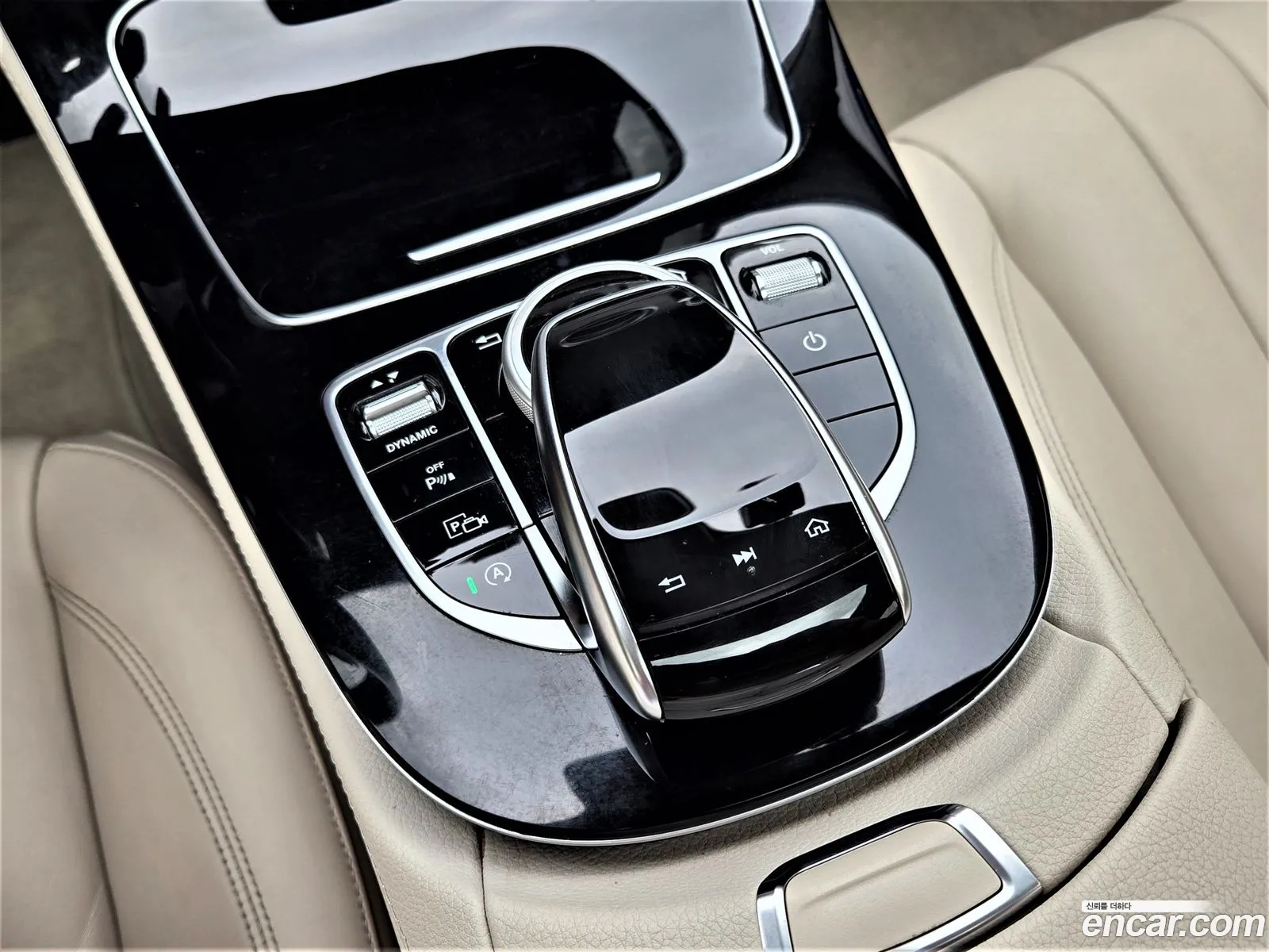 Mercedes-Benz E-Class W213 2019 — 16