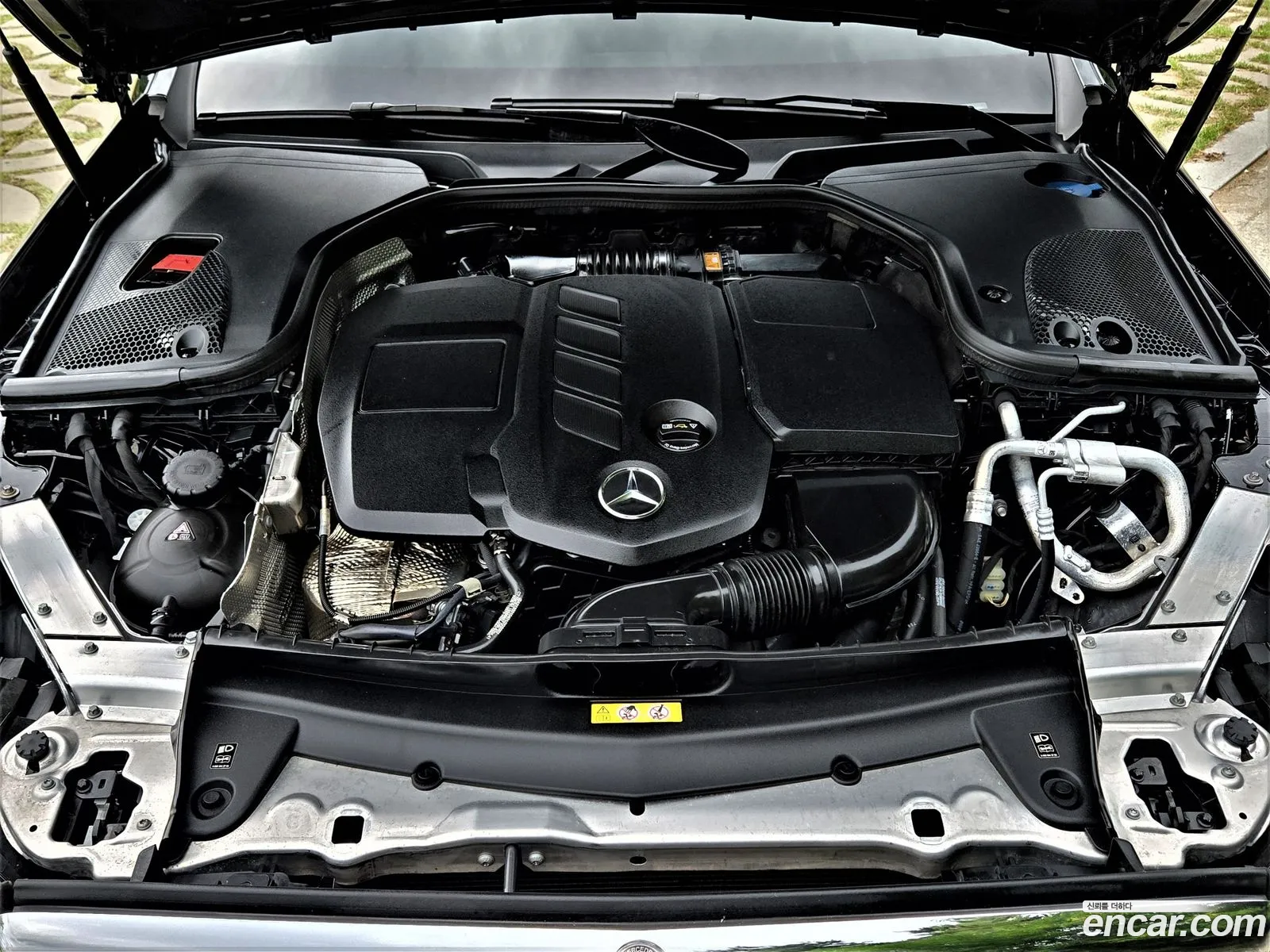 Mercedes-Benz E-Class W213 2019 — 13
