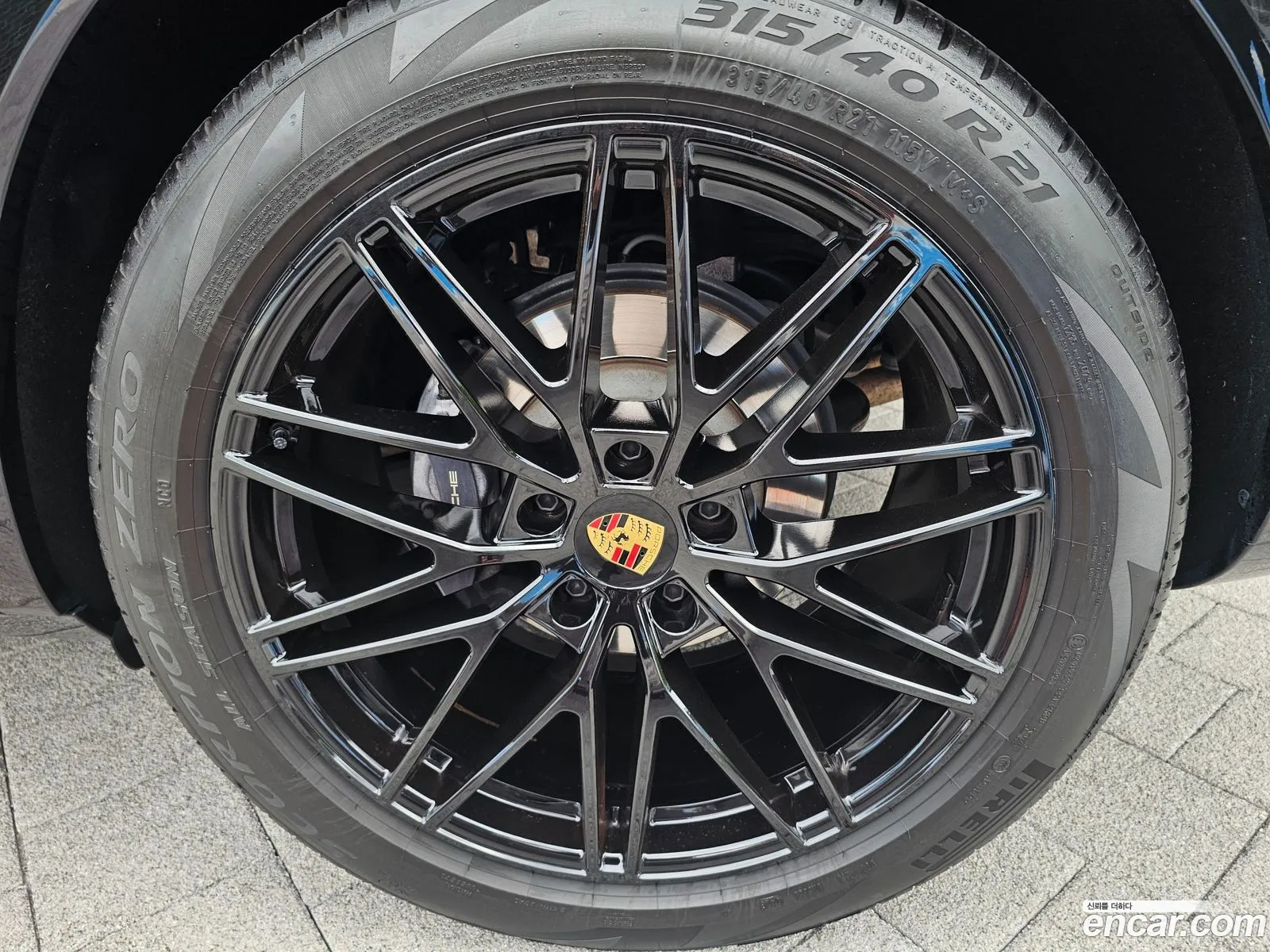 Porsche Cayenne 2024 — 10