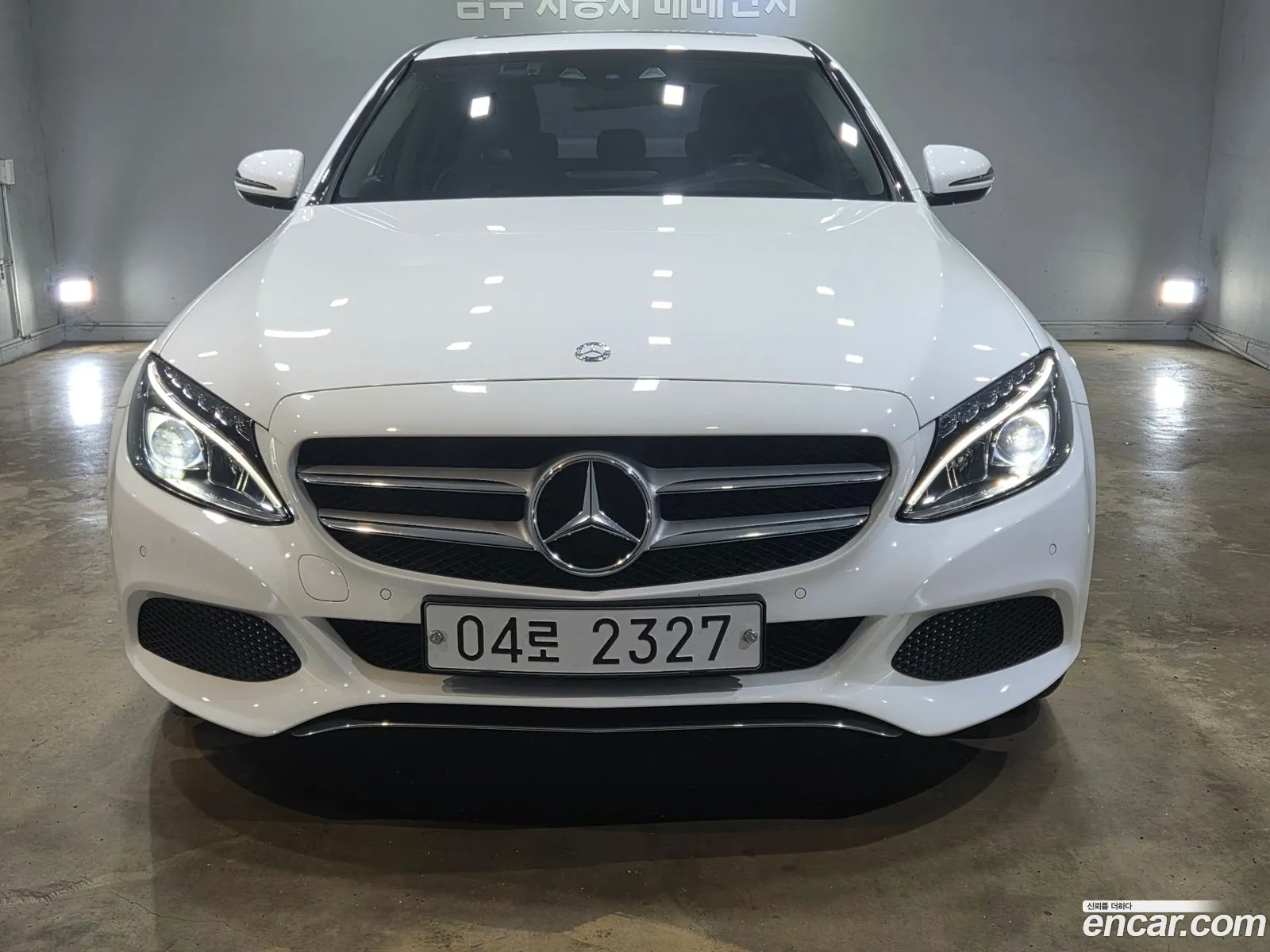 Mercedes-Benz C-Class W205 2017 — 17