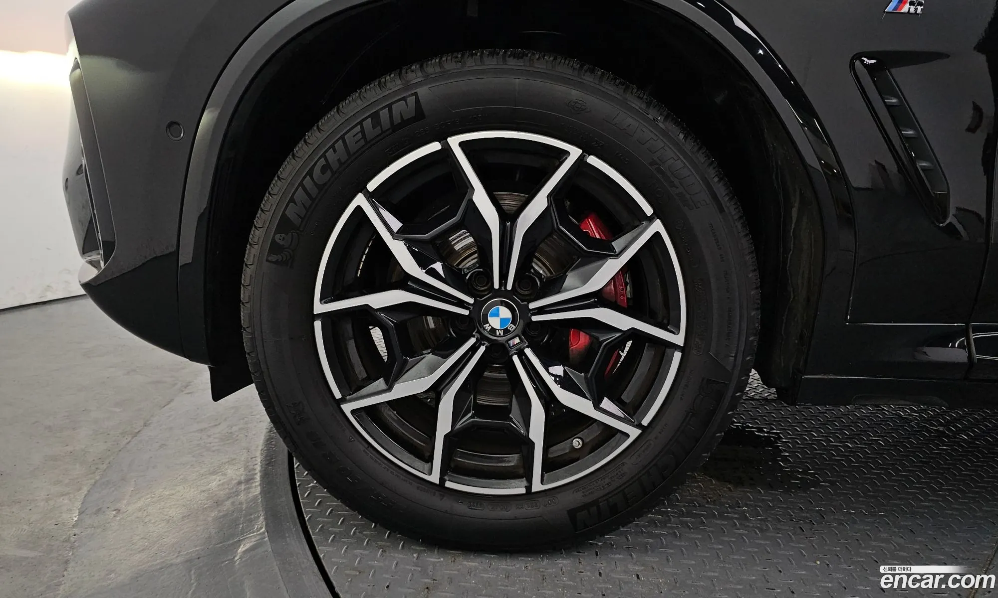 BMW X4 2022 WBA21DT03N9N34621 — 24