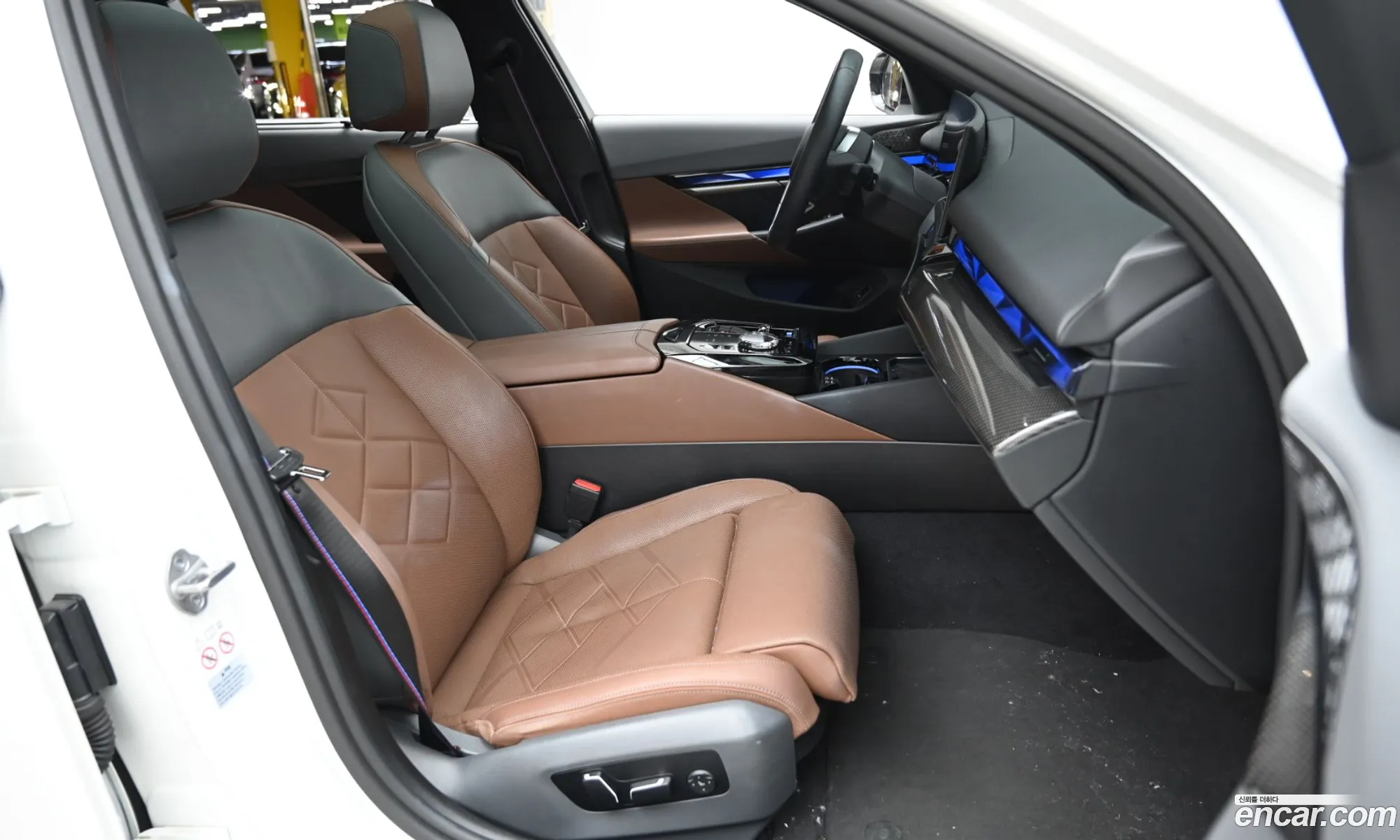 BMW i5 2023 — 16