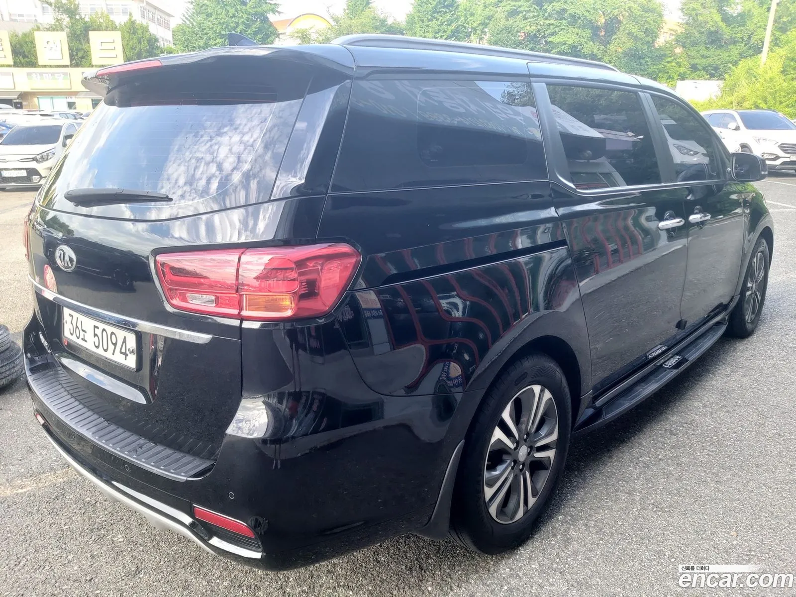Kia Carnival 2019 — 17