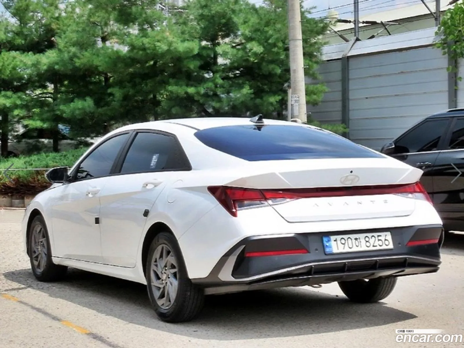 Hyundai Elantra 2023 — 2