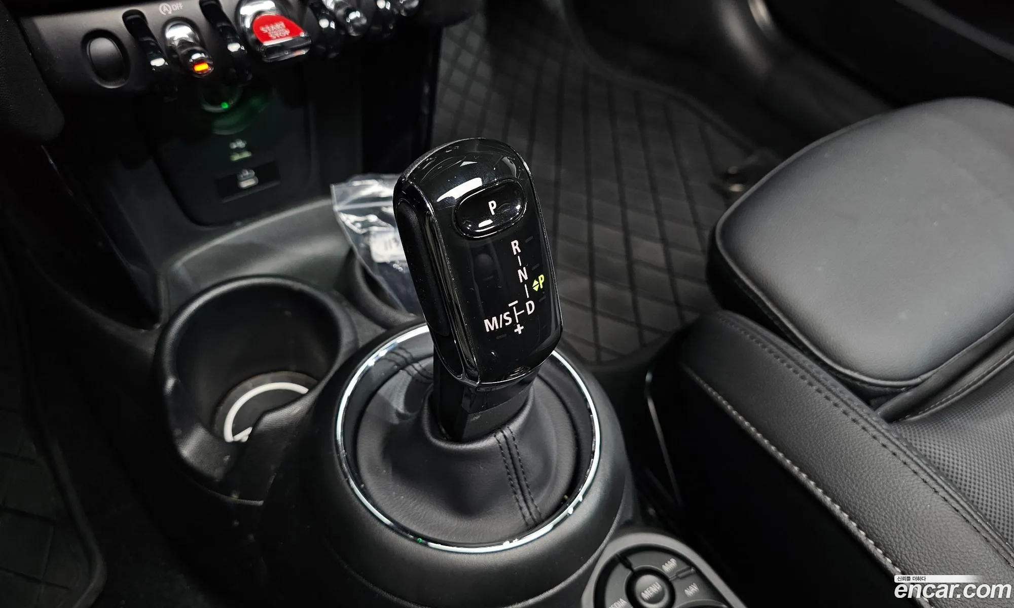 Mini Cooper 2020 WMWXR7107L2N26109 — 32