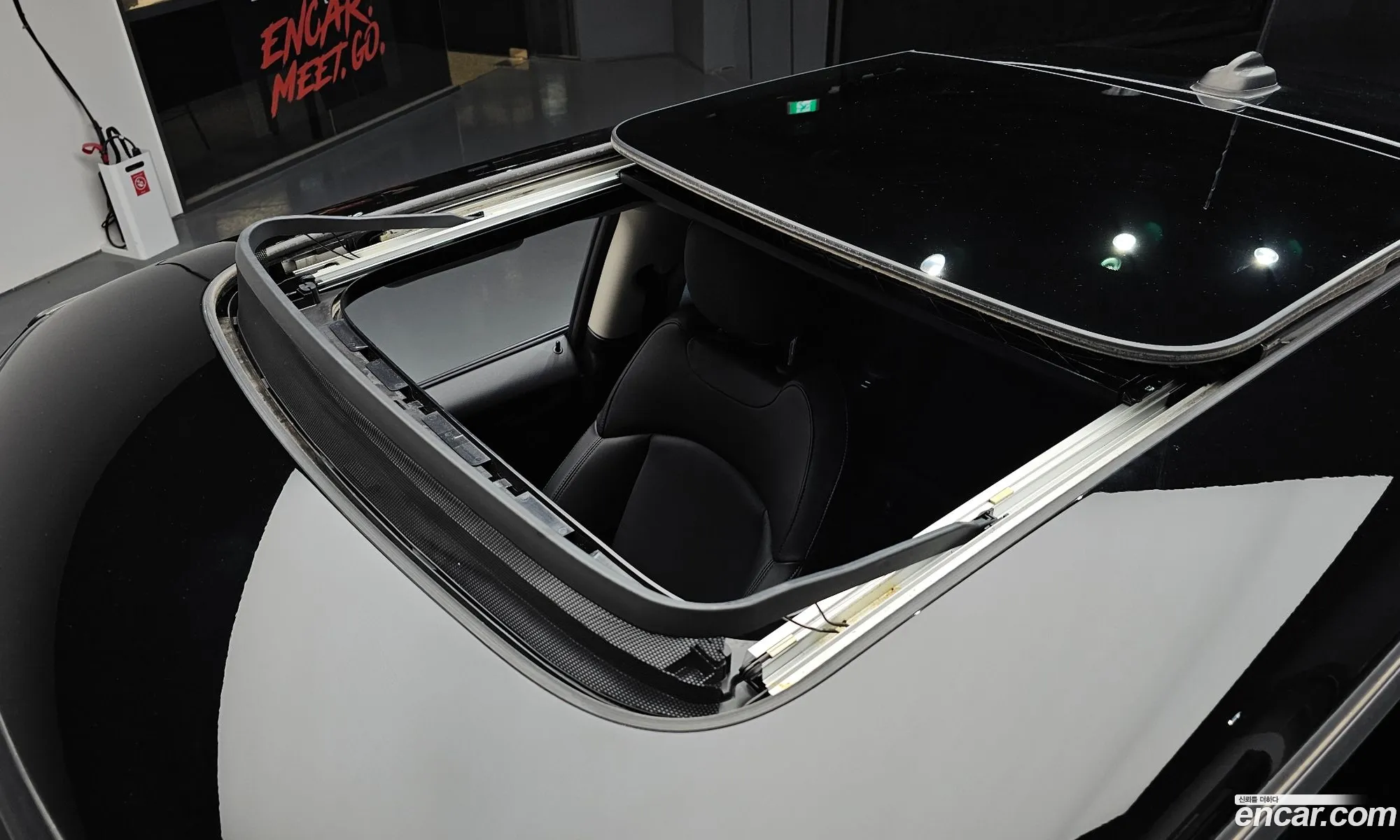 Mini Cooper 2020 WMWXR7107L2N26109 — 9