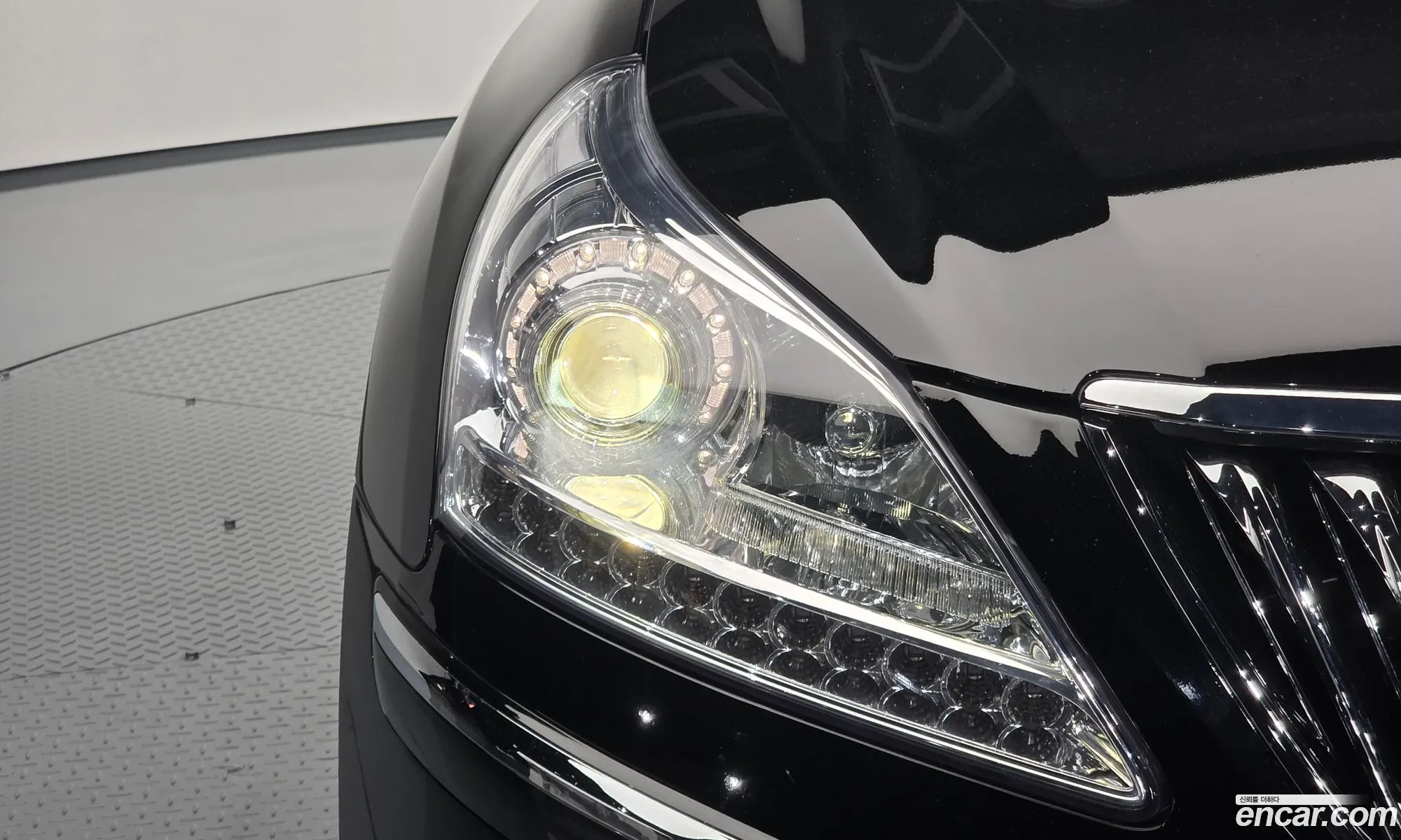 Hyundai Equus 2011 — 18