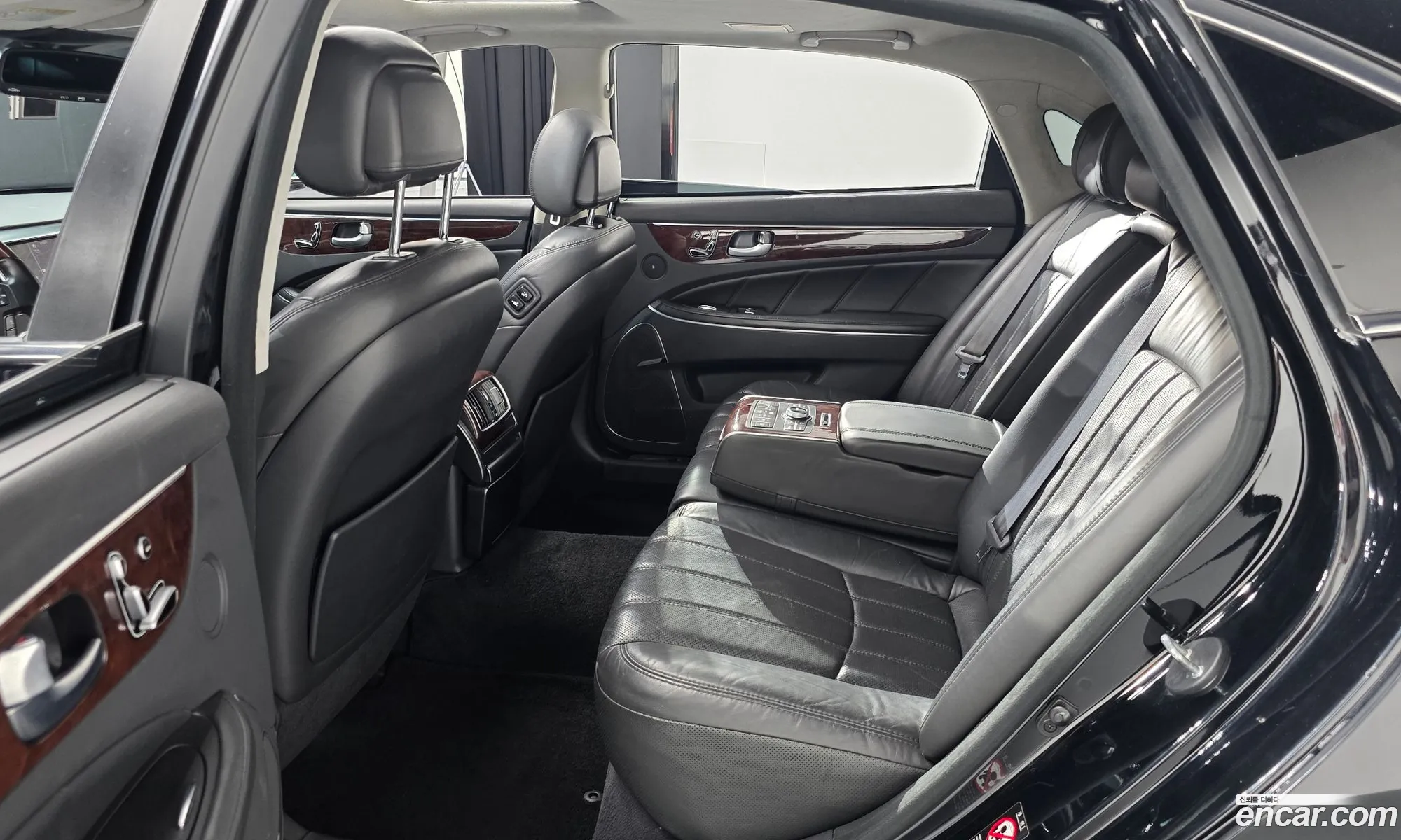 Hyundai Equus 2011 — 8